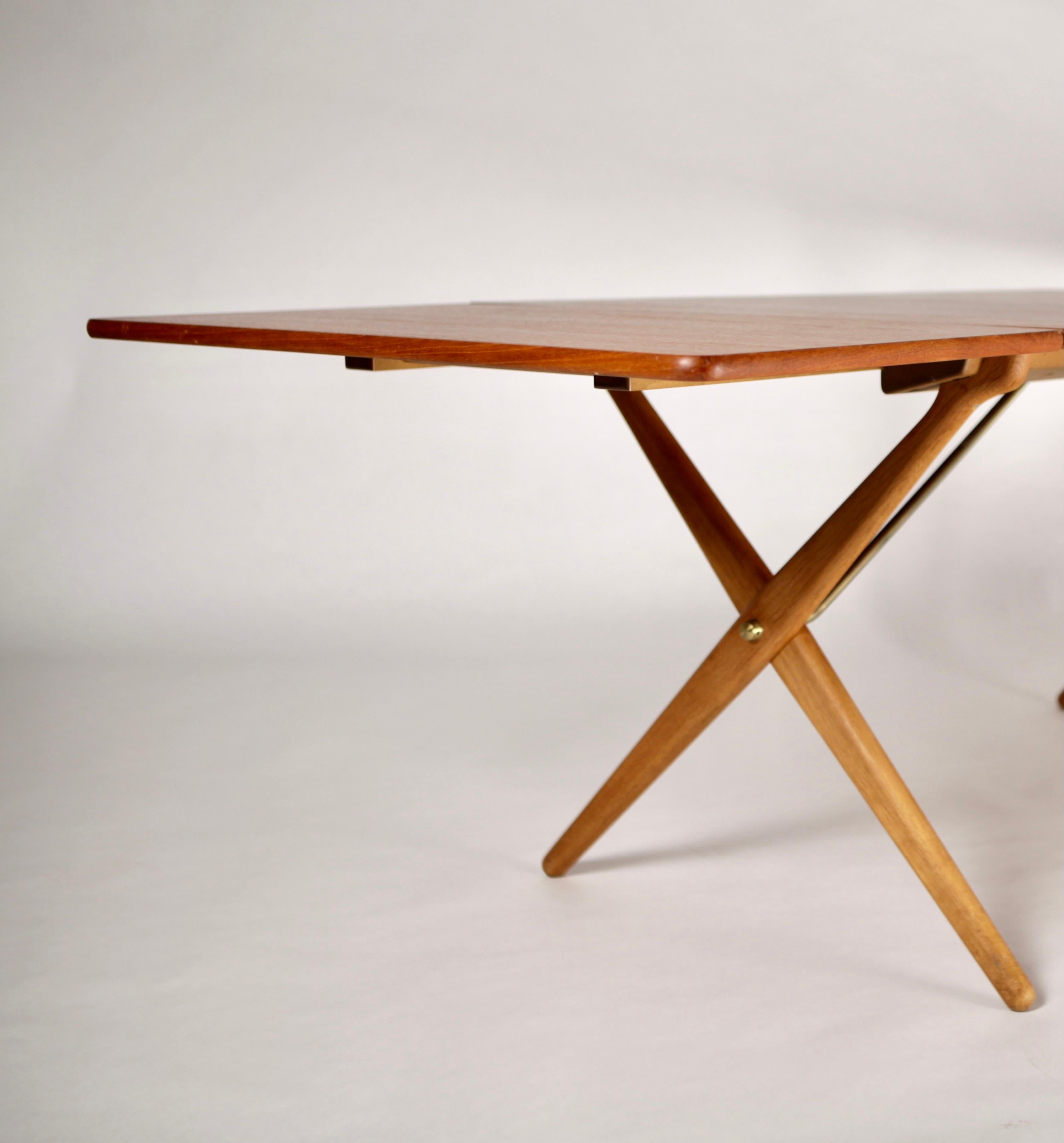 Danois Hans J. Wegner, Table AT-303 en Oak & Teak, Danemark, années 1950