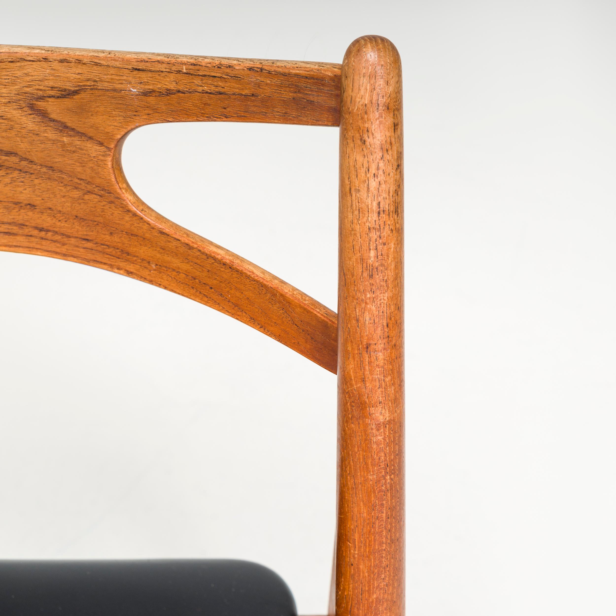 Hans J. Wegner Teak & Black Leather CH29P Sawbuck Chairs, 1960s, Set of 4 For Sale 6