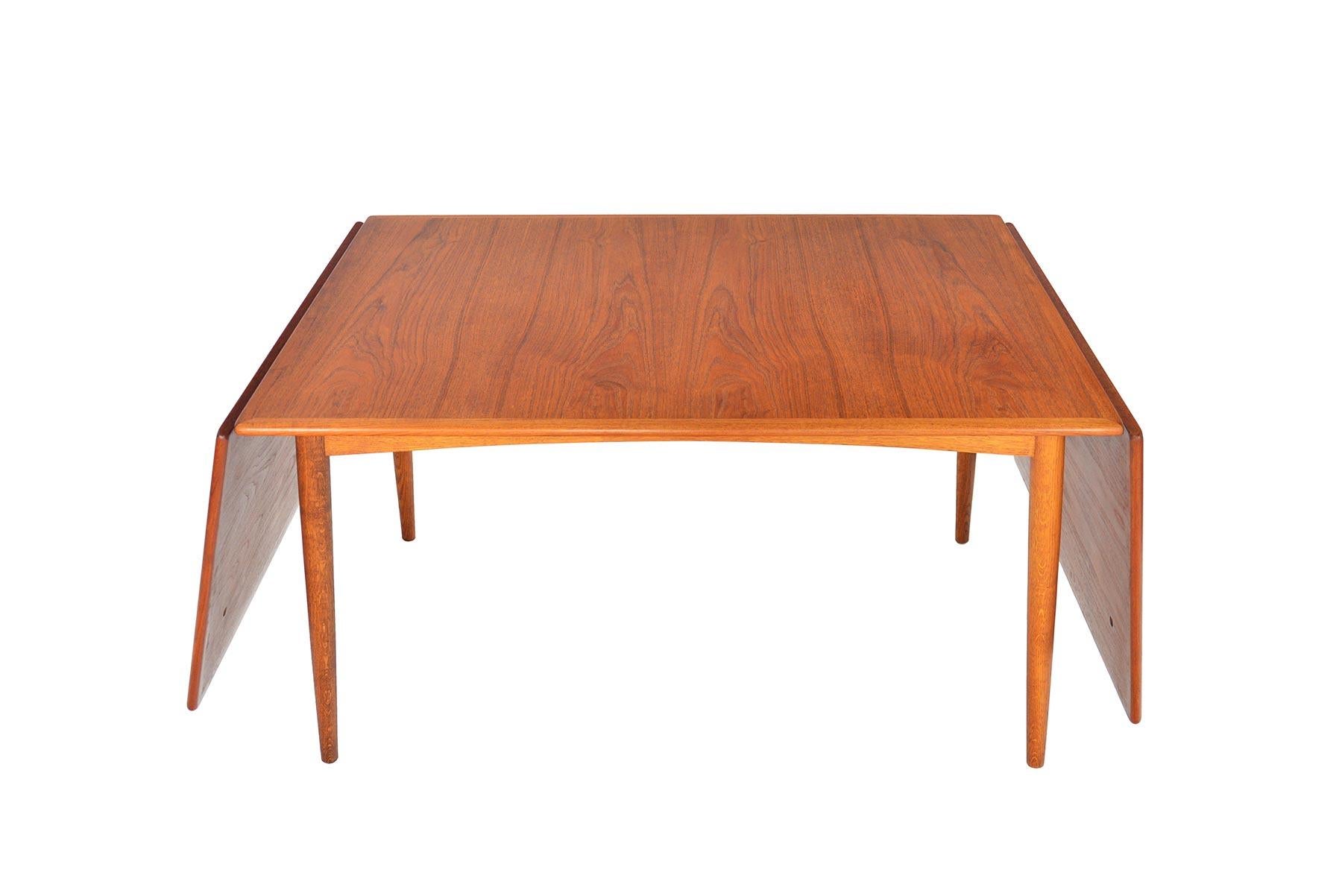 Scandinavian Modern Hans J. Wegner Teak and Oak Drop Leaf Dining Table  For Sale