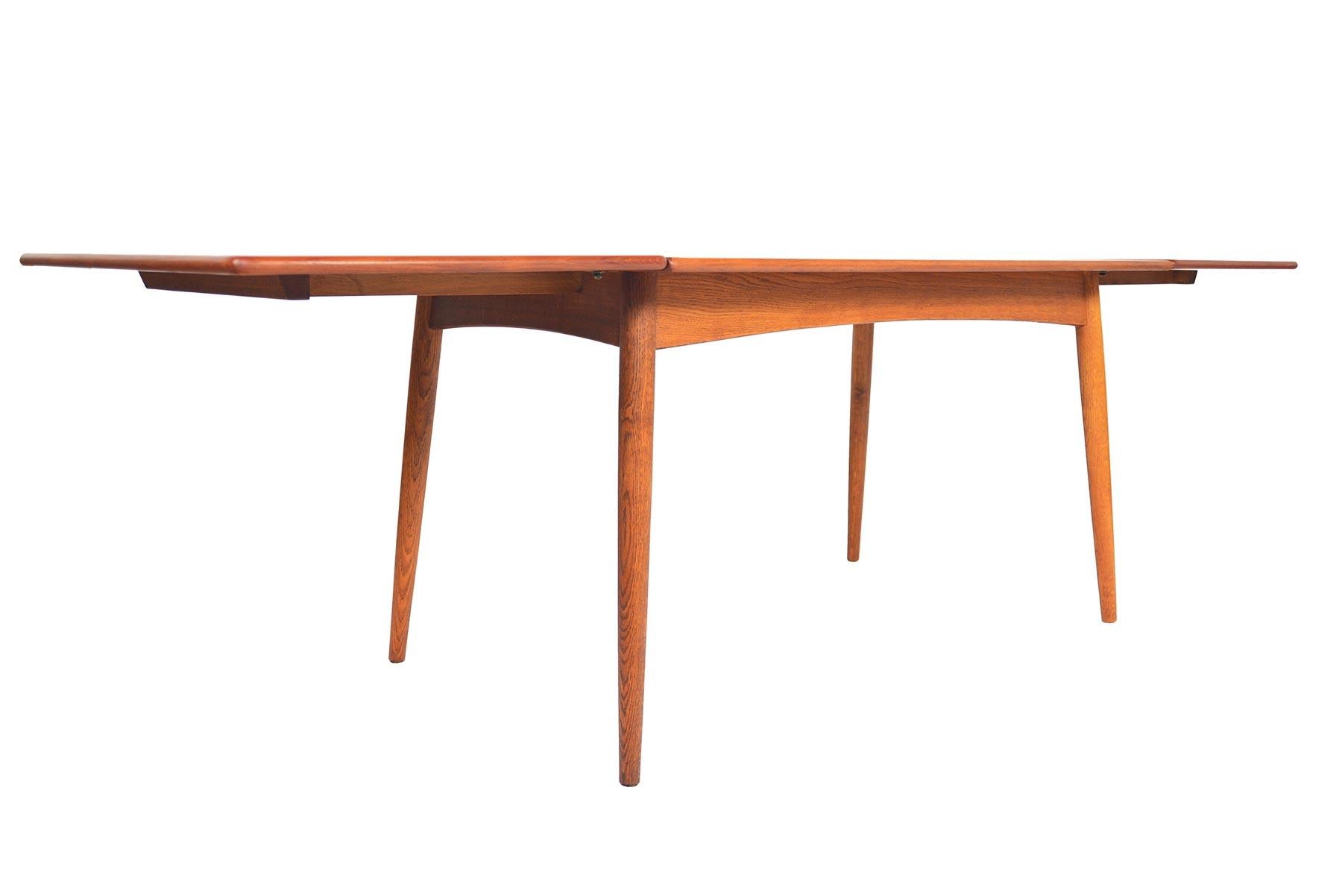 20th Century Hans J. Wegner Teak and Oak Drop Leaf Dining Table  For Sale