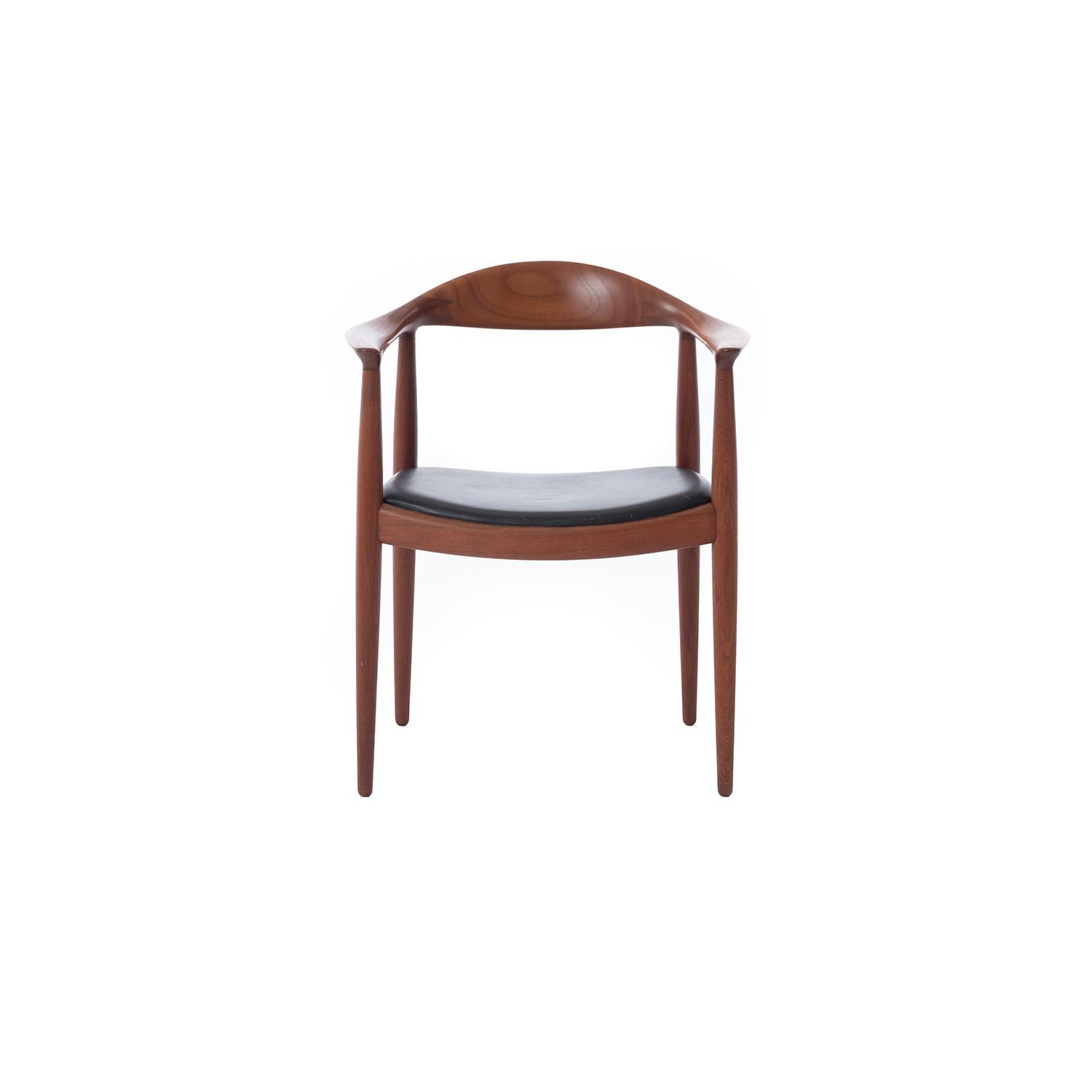 Scandinavian Modern Hans J Wegner Teak 'Round' JH501 Dining Chairs, Set of 8