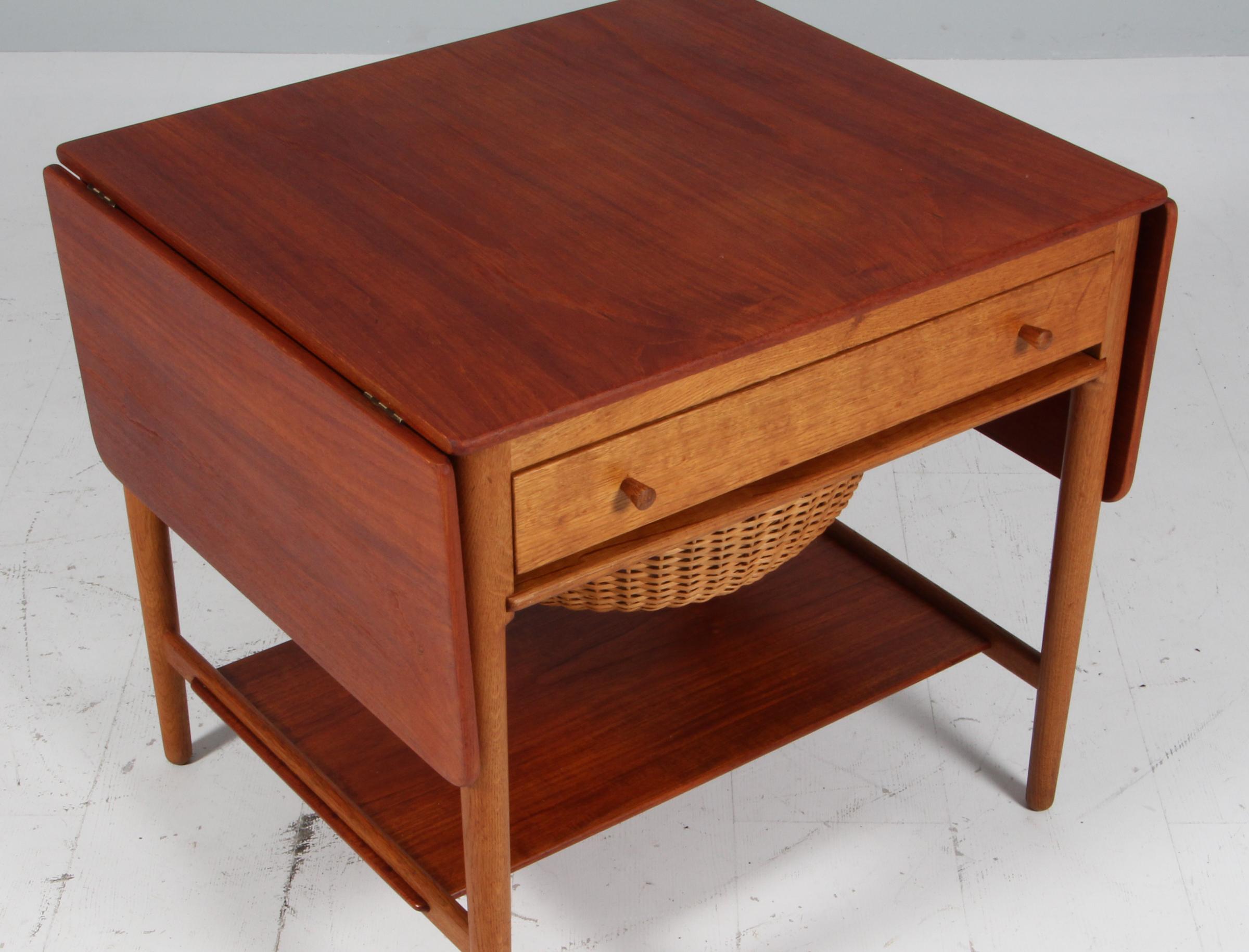 Mesa de costura de teca Hans J. Wegner Modelo AT-33 de Andreas Tuck, Dinamarca, Años 60 Escandinavo moderno en venta