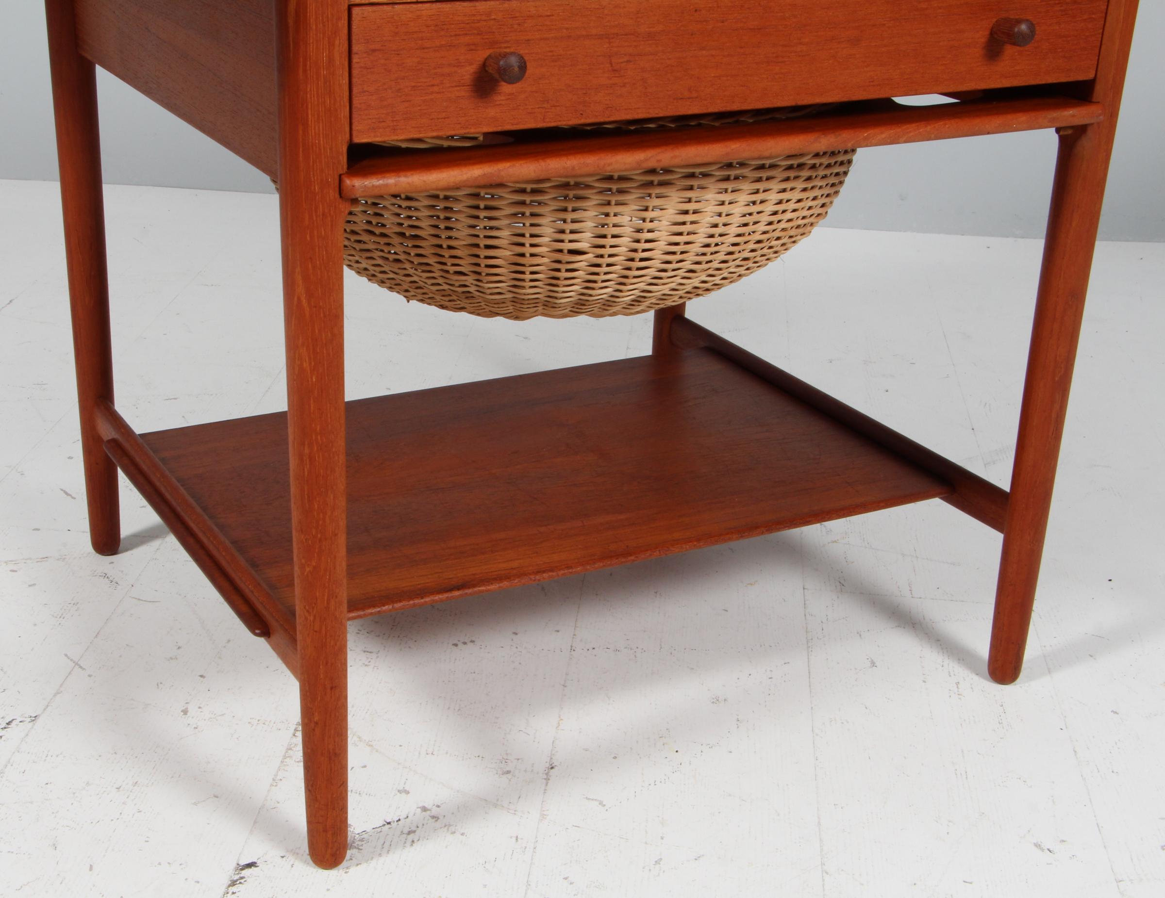 Hans J. Wegner Teak Sewing Table Model AT-33 by Andreas Tuck, Denmark, 1960s For Sale 1