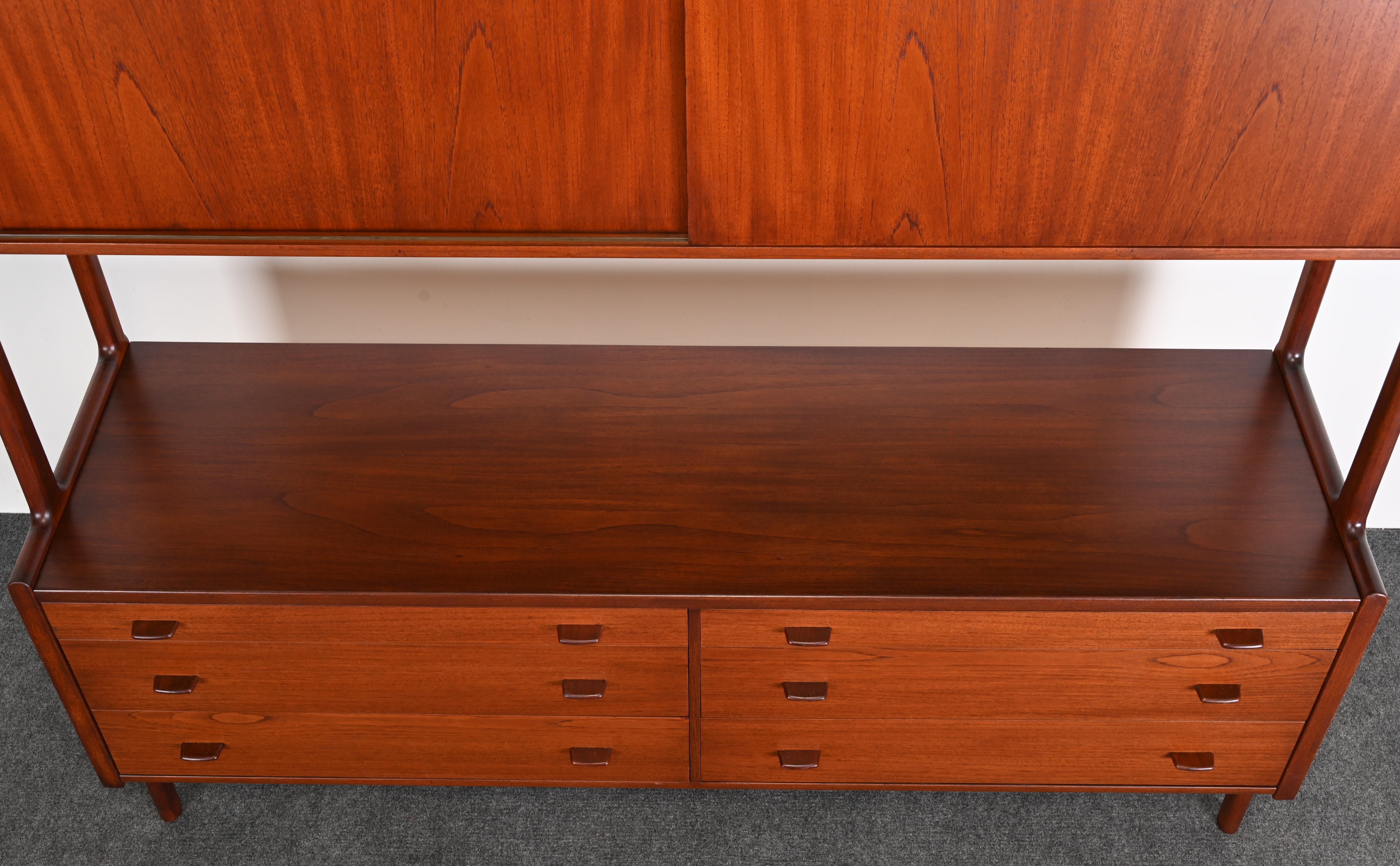 Buffet en teck Hans J Wegner, années 1950 en vente 4