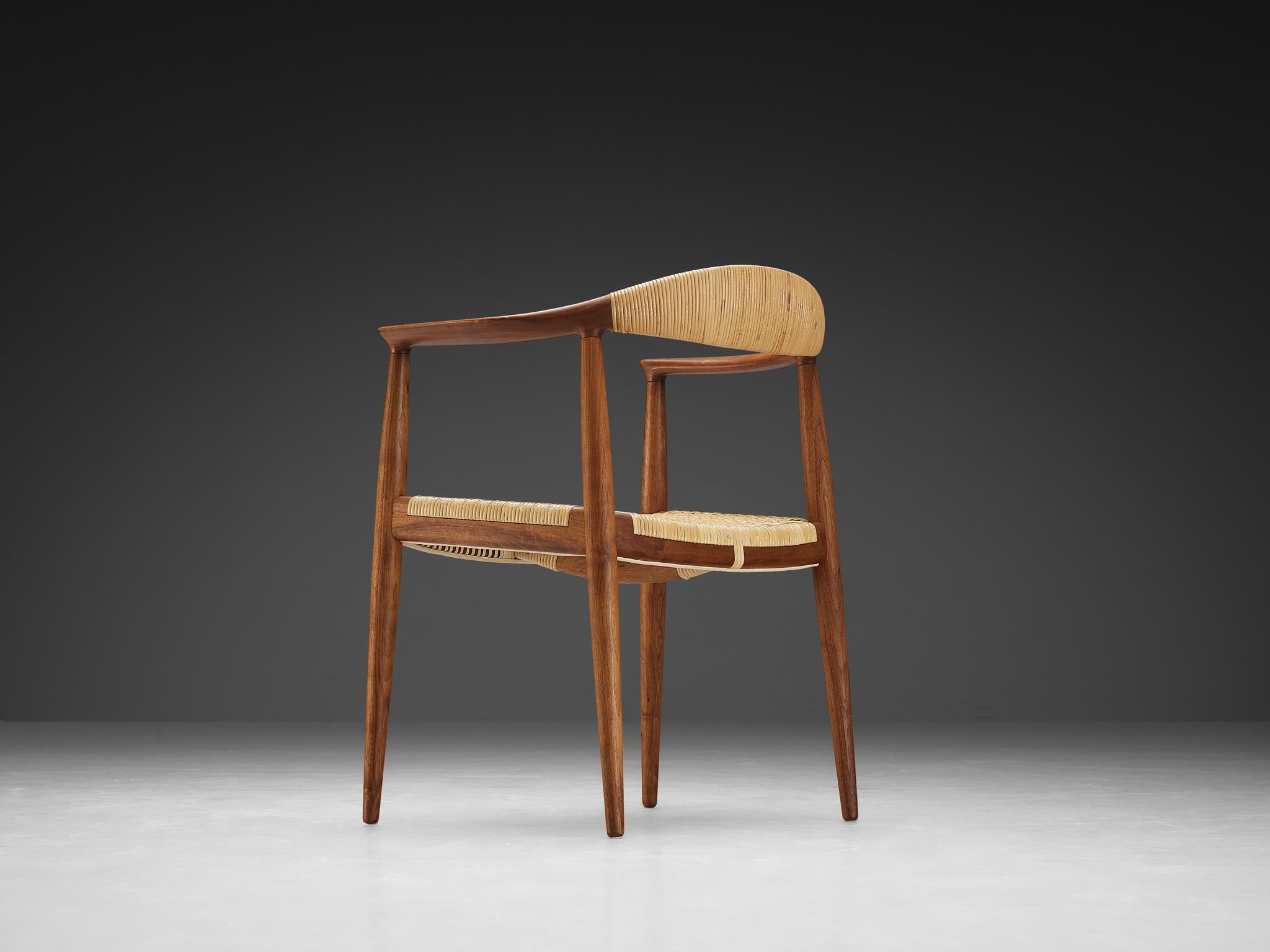 Hans J. Wegner  The Chair/Round Chair