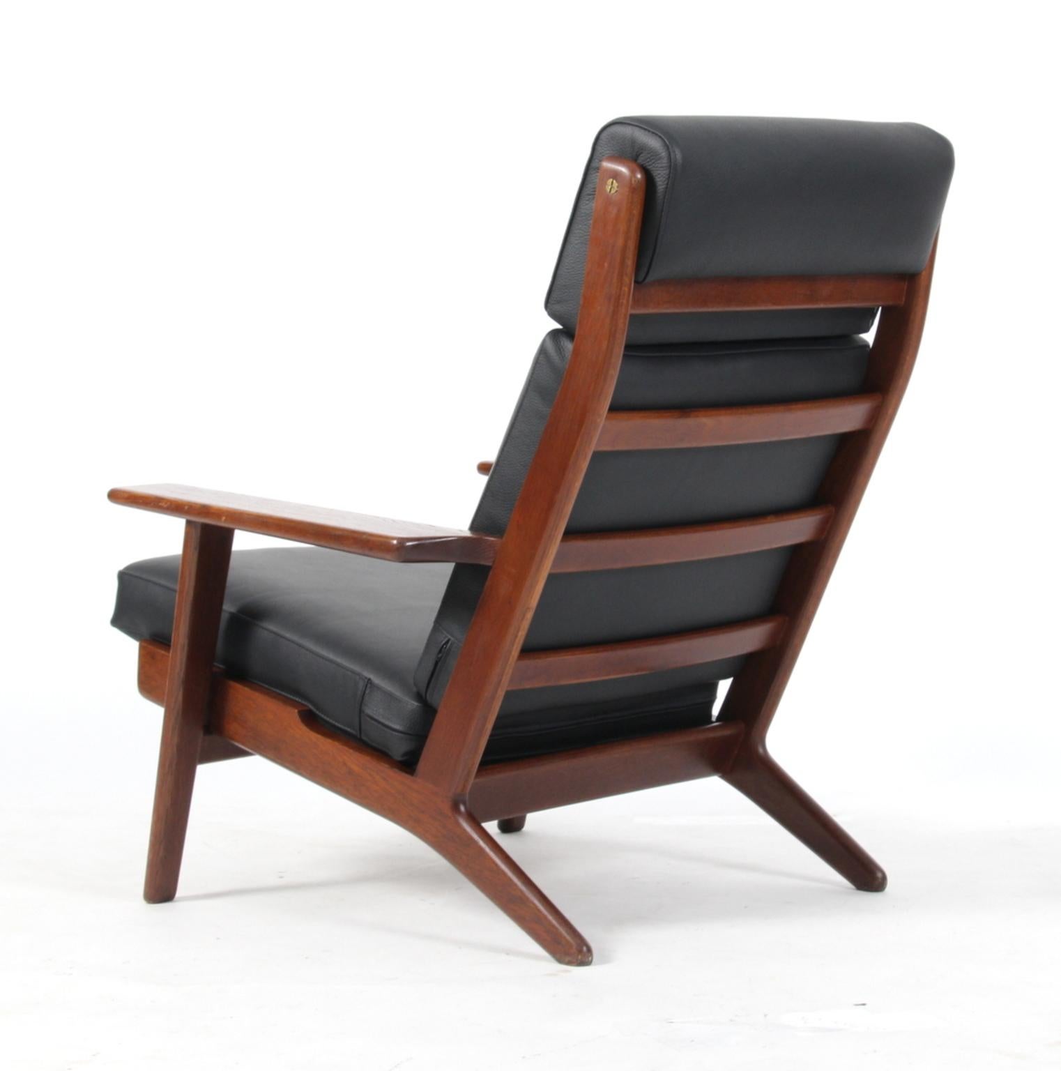 Hans J. Wegner Lounge Chair In Good Condition In Esbjerg, DK