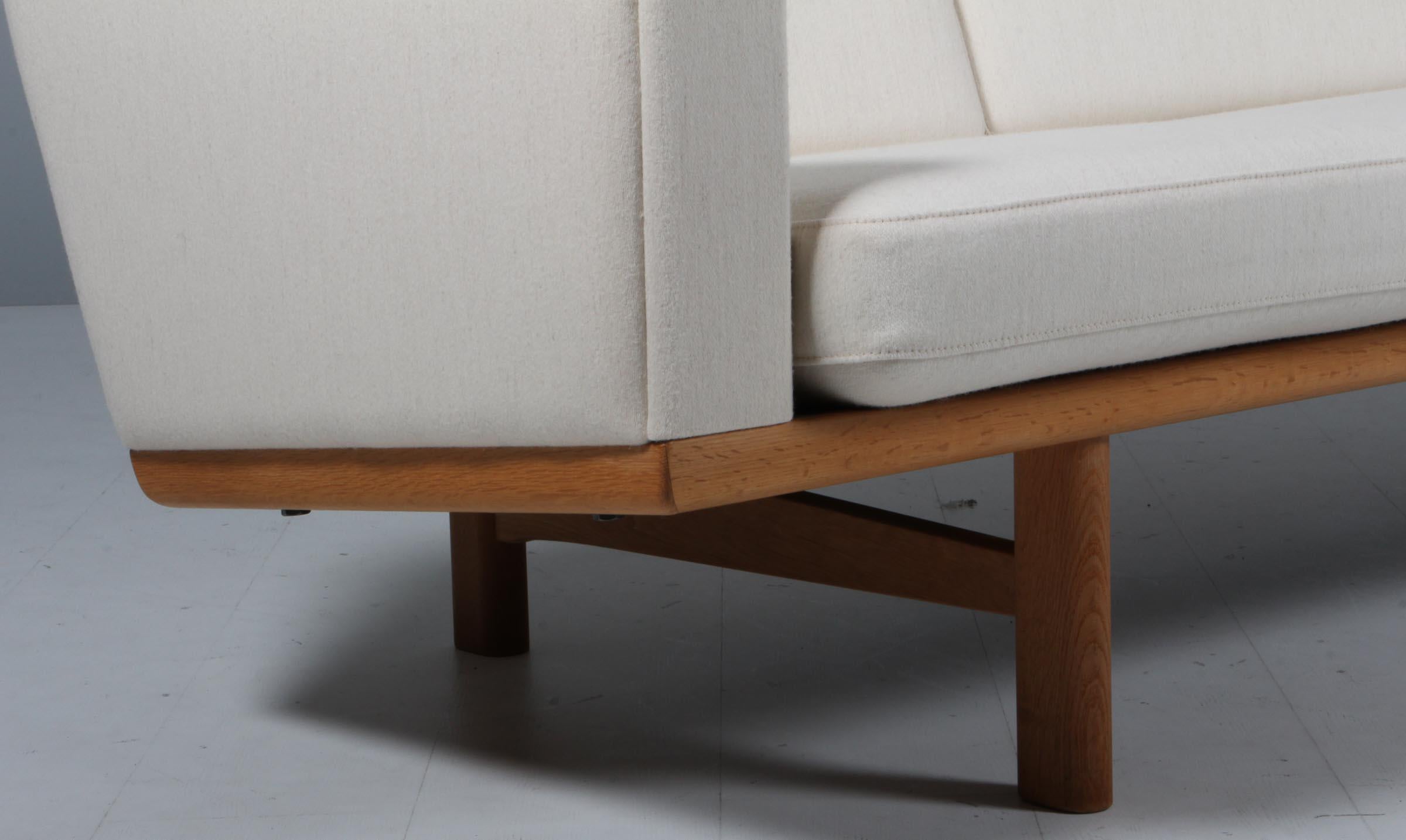 Canapé trois places Hans J. Wegner Bon état - En vente à Esbjerg, DK