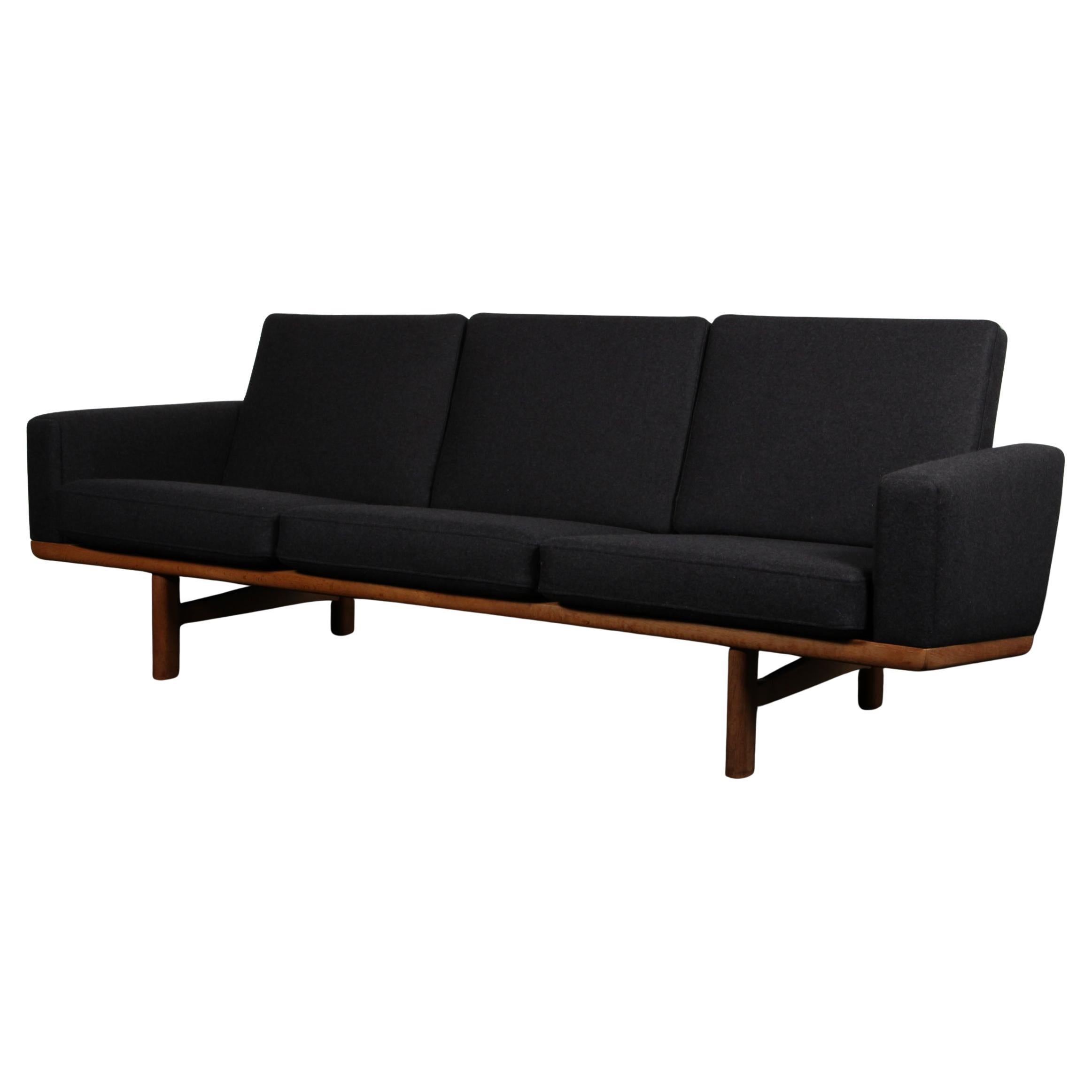 Hans J. Wegner Three-Seat Sofa in vendita