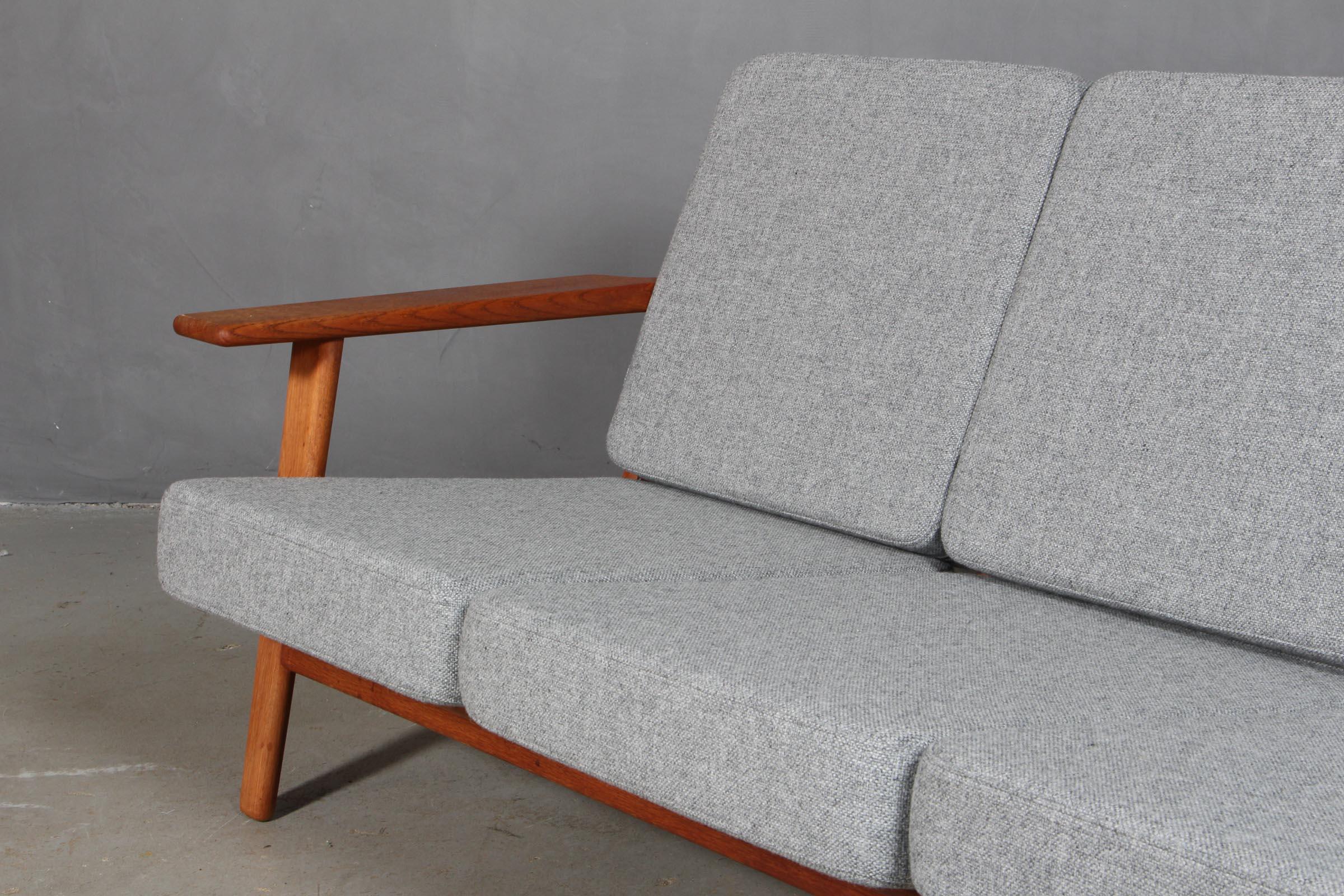 Hans J. Wegner, Three-Seat Sofa, Model 290, Oak In Good Condition In Esbjerg, DK