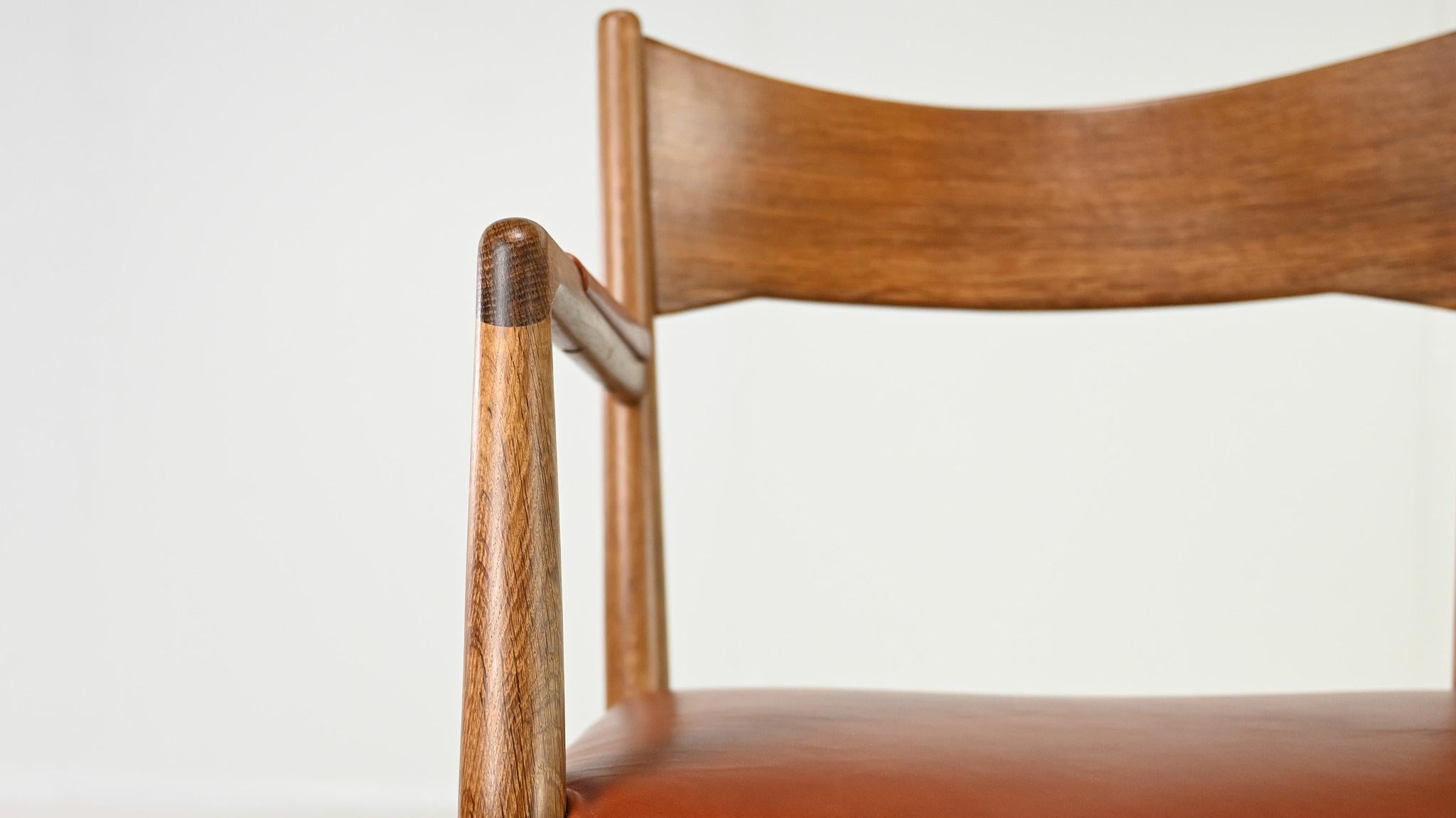 Hans J. Wegner, Town Hall chair. Oak and Leather. Denmark C.1940 For Sale 5