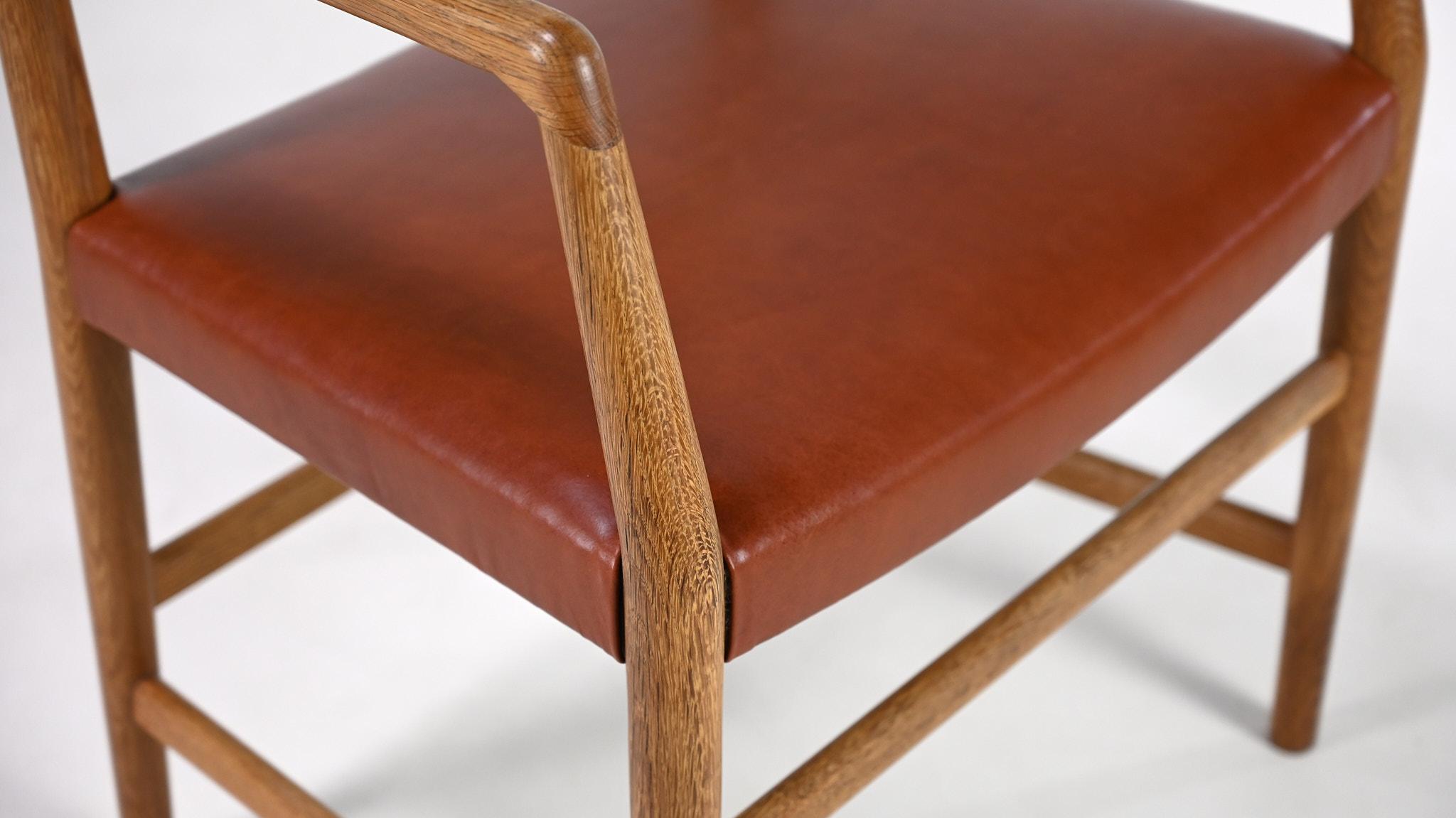 Hans J. Wegner, Town Hall chair. Oak and Leather. Denmark C.1940 For Sale 10