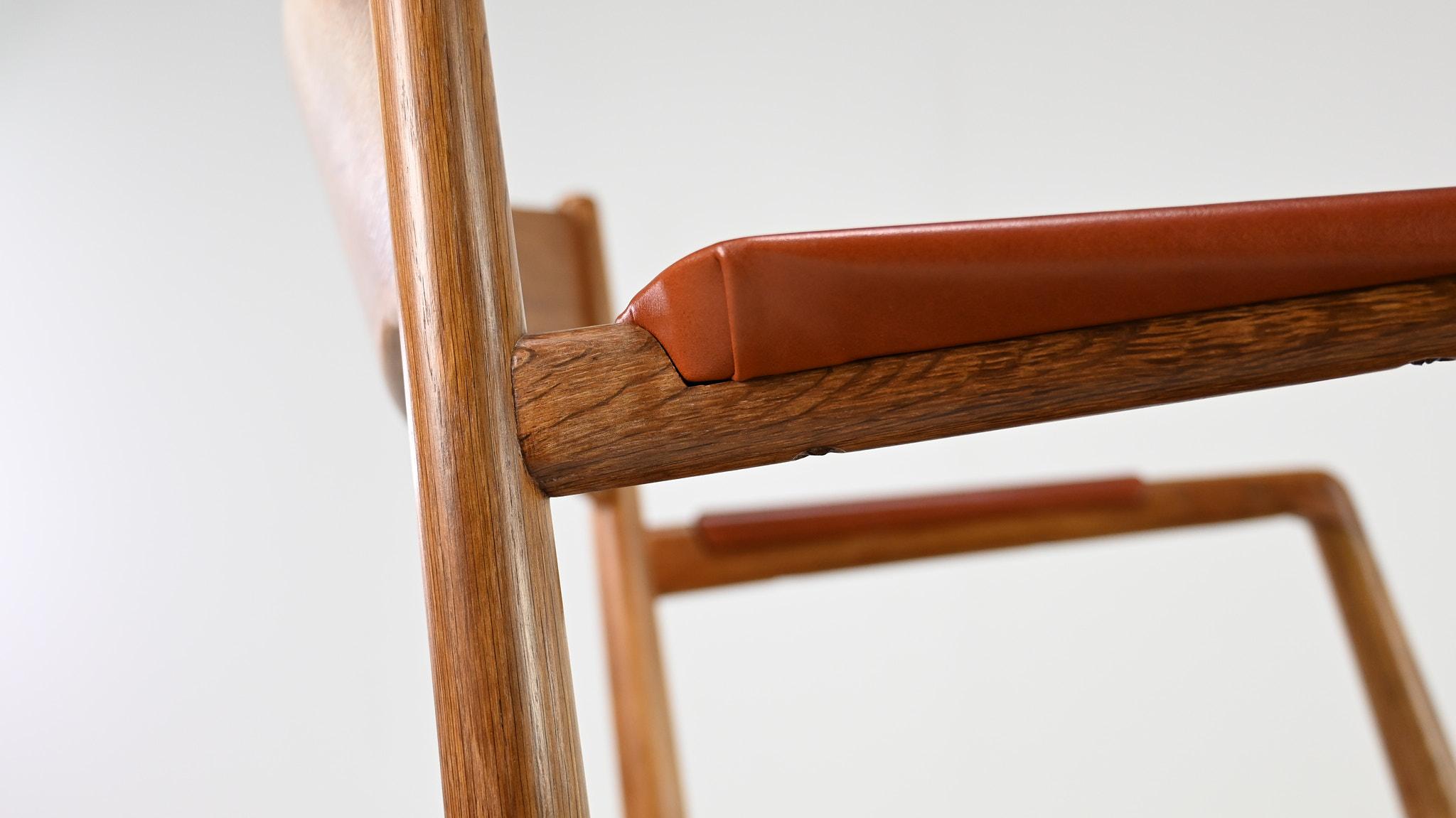 Hans J. Wegner, Town Hall chair. Oak and Leather. Denmark C.1940 For Sale 12