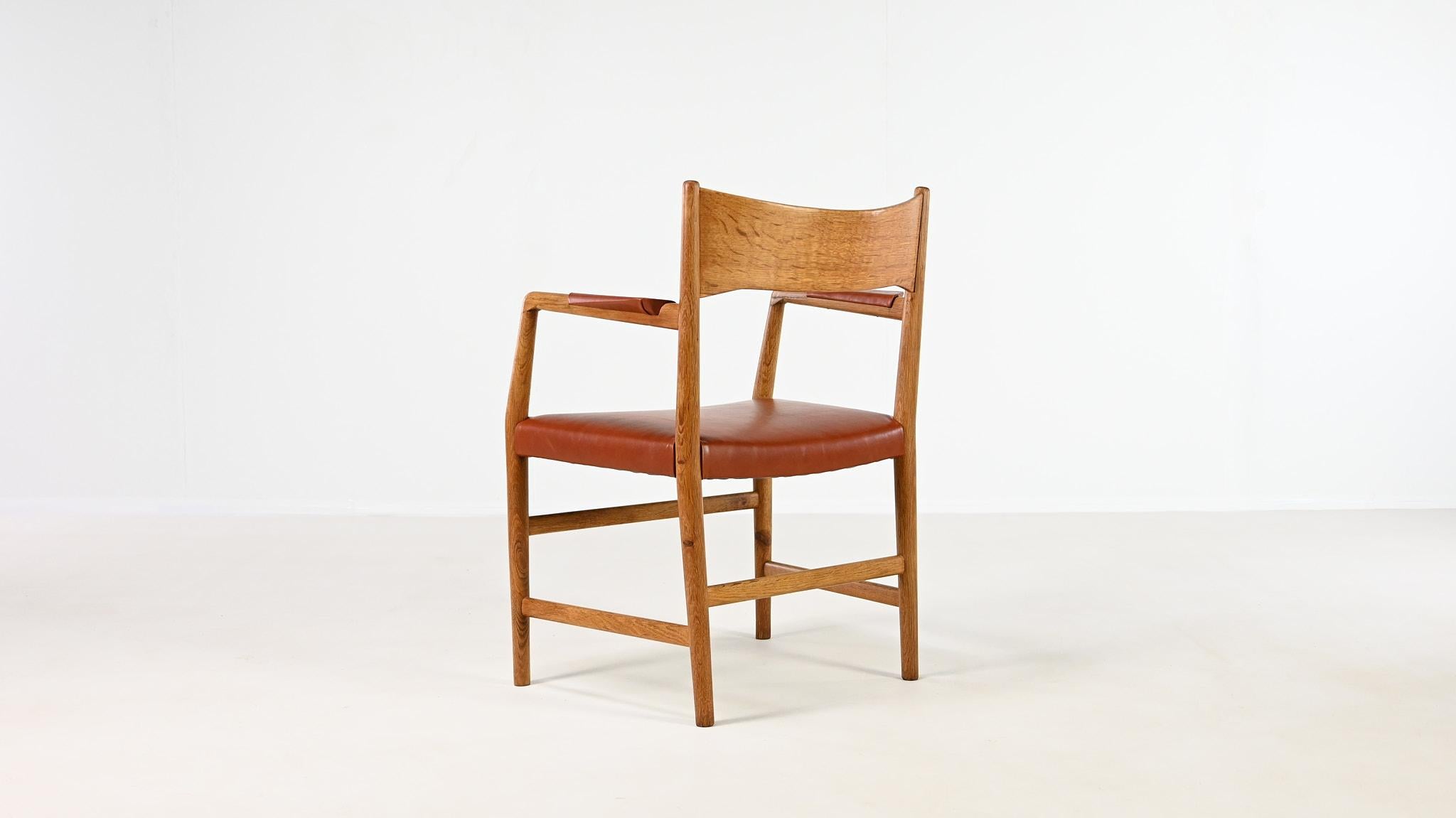 Mid-20th Century Hans J. Wegner, Town Hall chair. Oak and Leather. Denmark C.1940 For Sale