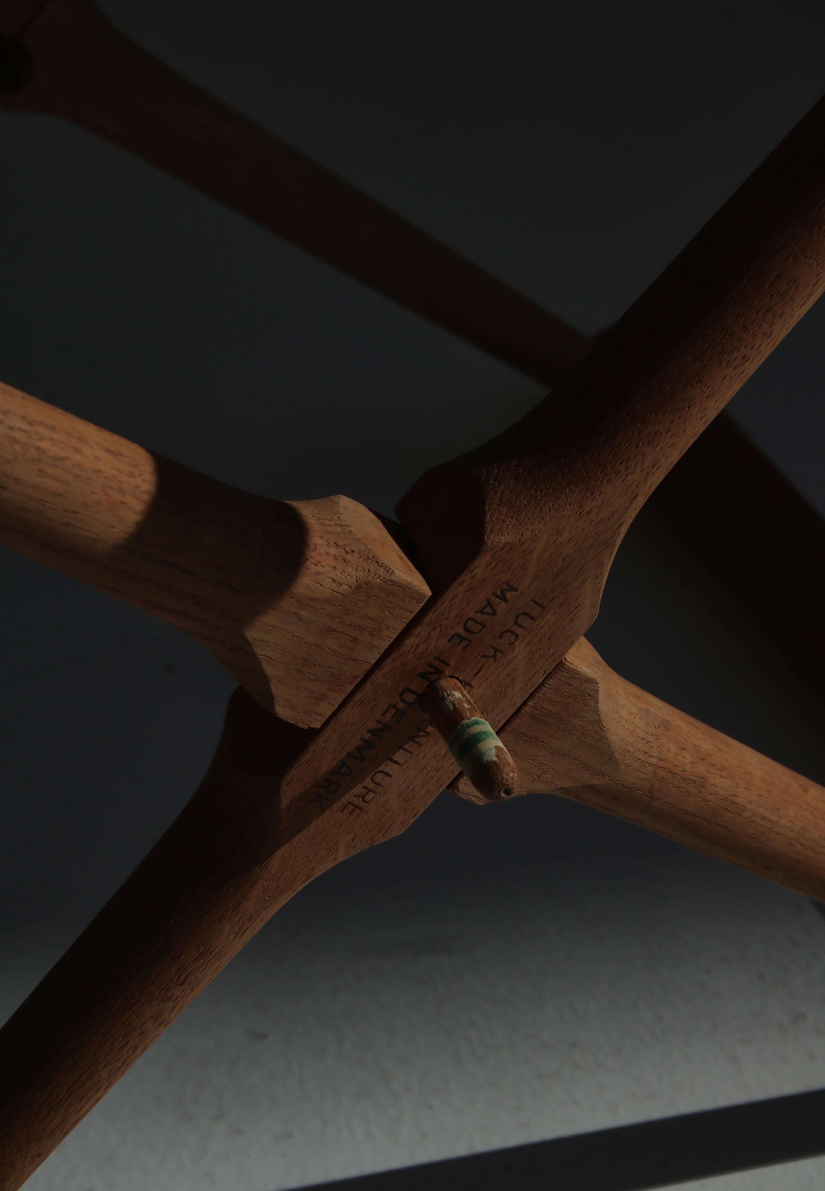 Hans J. Wegner Tray Folding Table in Solid Oak by Andreas Tuck, Denmark, 1950s 4