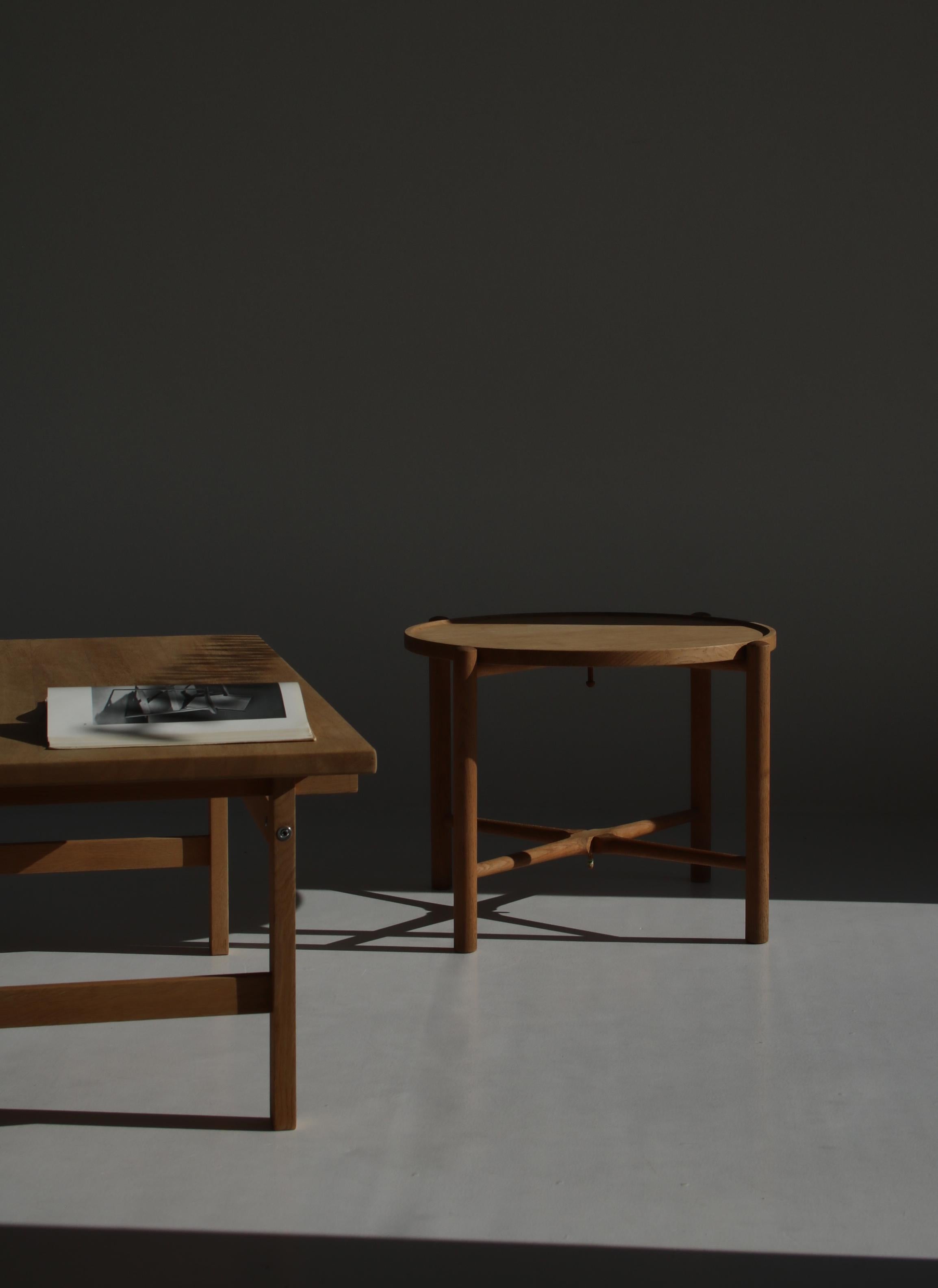Hans J. Wegner Tray Folding Table in Solid Oak by Andreas Tuck, Denmark, 1950s 10