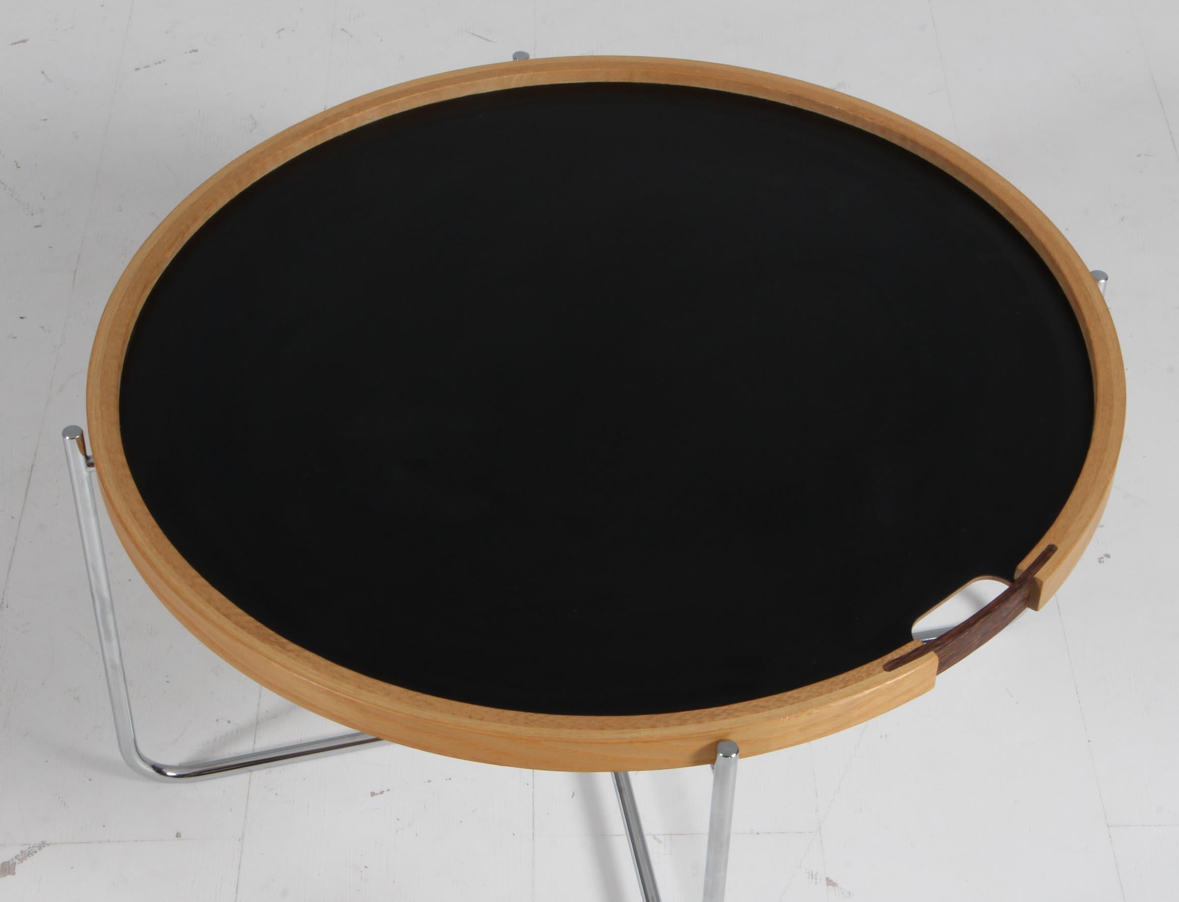 Steel Hans J. Wegner tray table, oak, wenge, steel and formica. Model GE453 For Sale