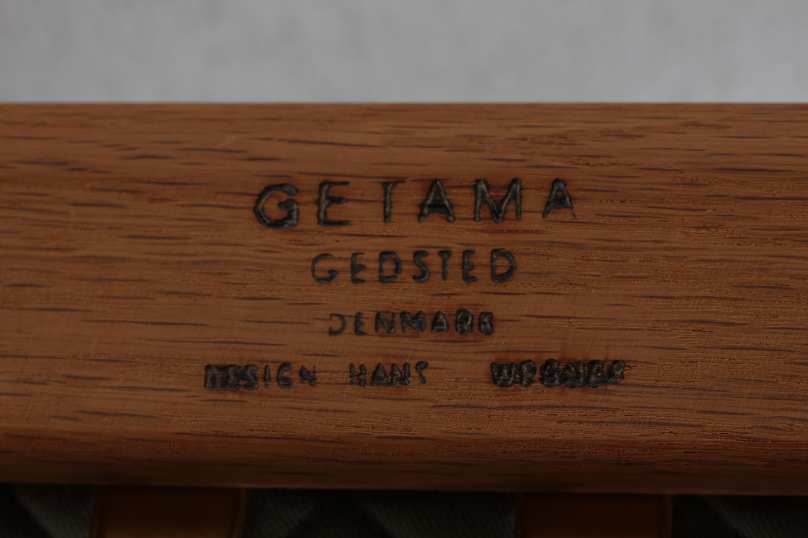 Hans J. Wegner Two Lounge Chairs GE 290 of Oak and Green Wool by GETAMA, 1970s 3