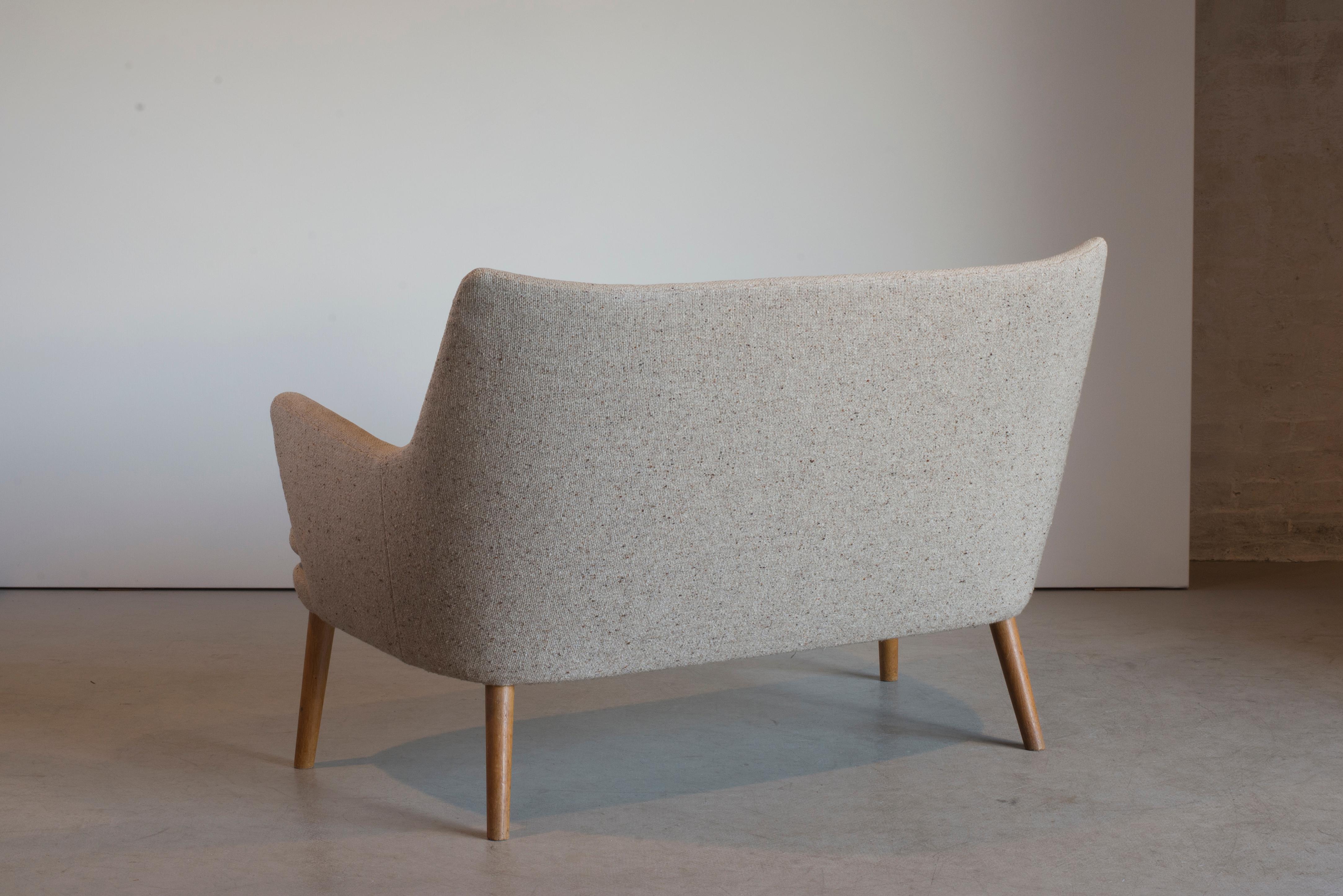 Scandinavian Modern Hans J. Wegner Two-Seat Sofa in Oak and Fabric for AP Stolen For Sale