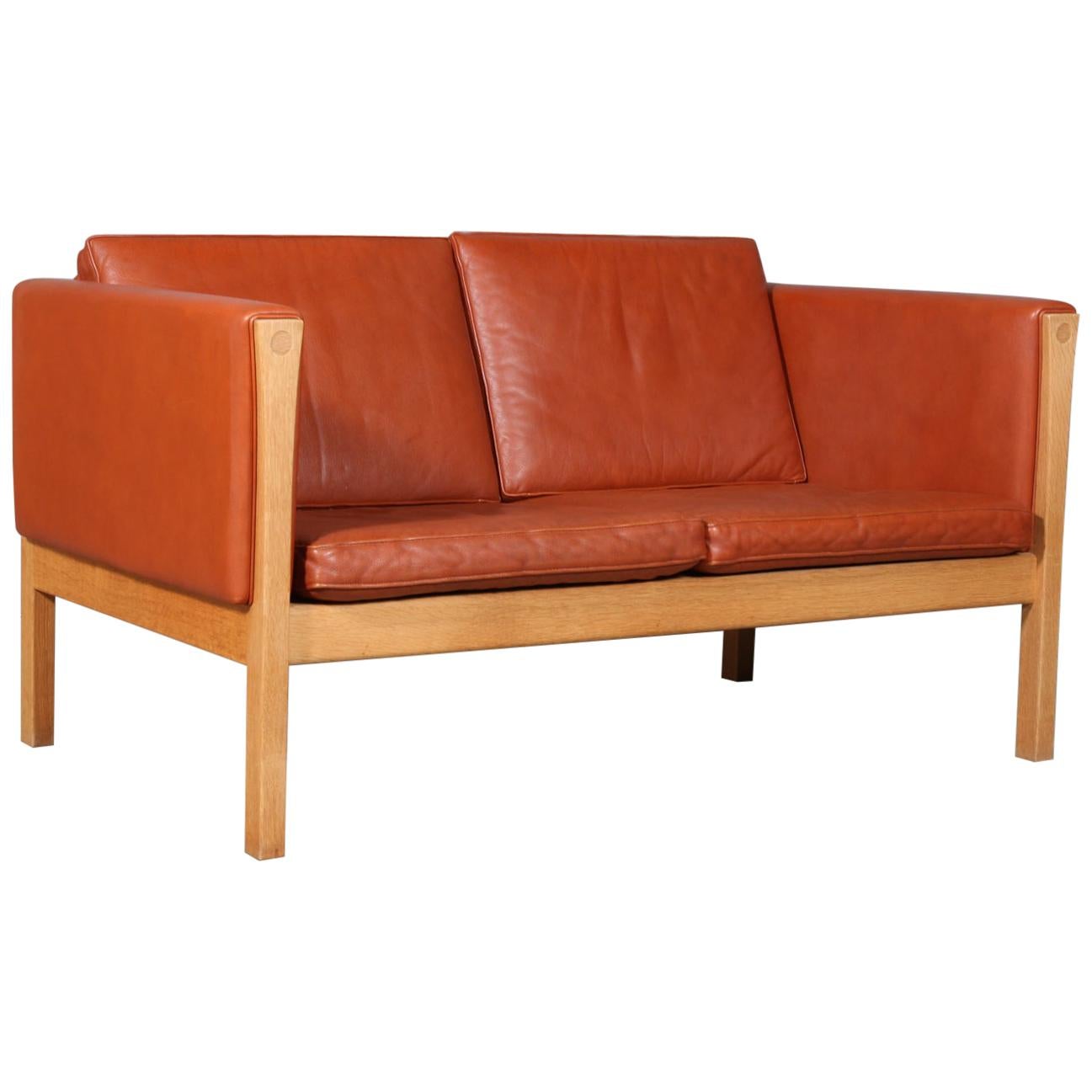 Hans J. Wegner Two-Seat Sofa, Model AP62/2, Leather and Oak, Denmark, 1960s