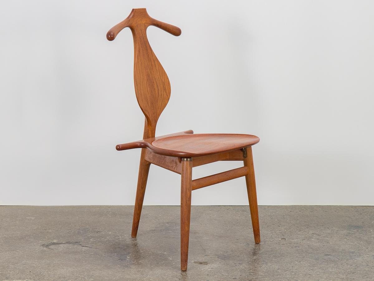 Hans J. Wegner: Valet Chair (Skandinavische Moderne) im Angebot