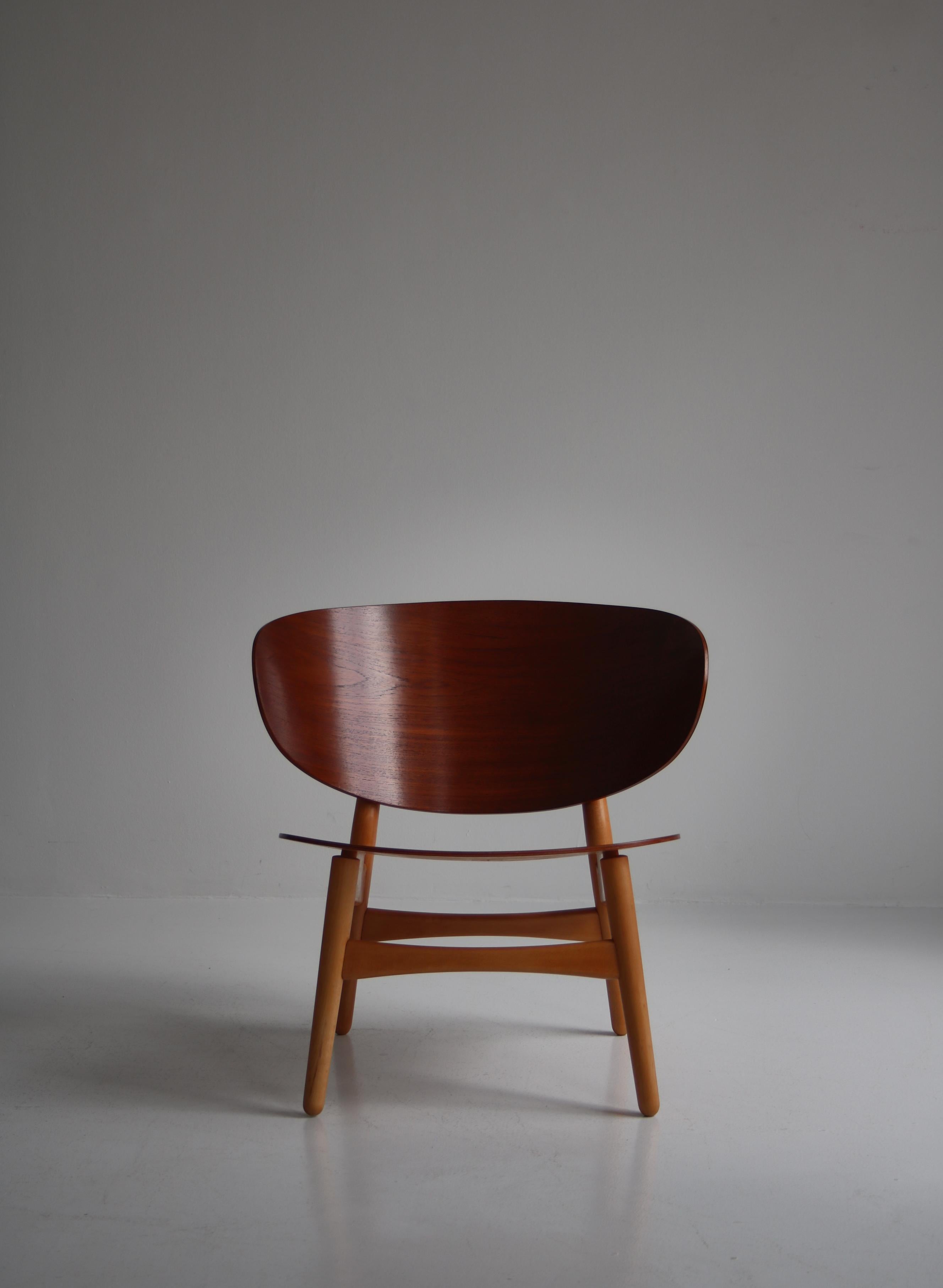 Scandinave moderne Fauteuil de salon Venus de Hans J. Wegner modèle Fritz Hansen FH 1736 en teck et hêtre en vente