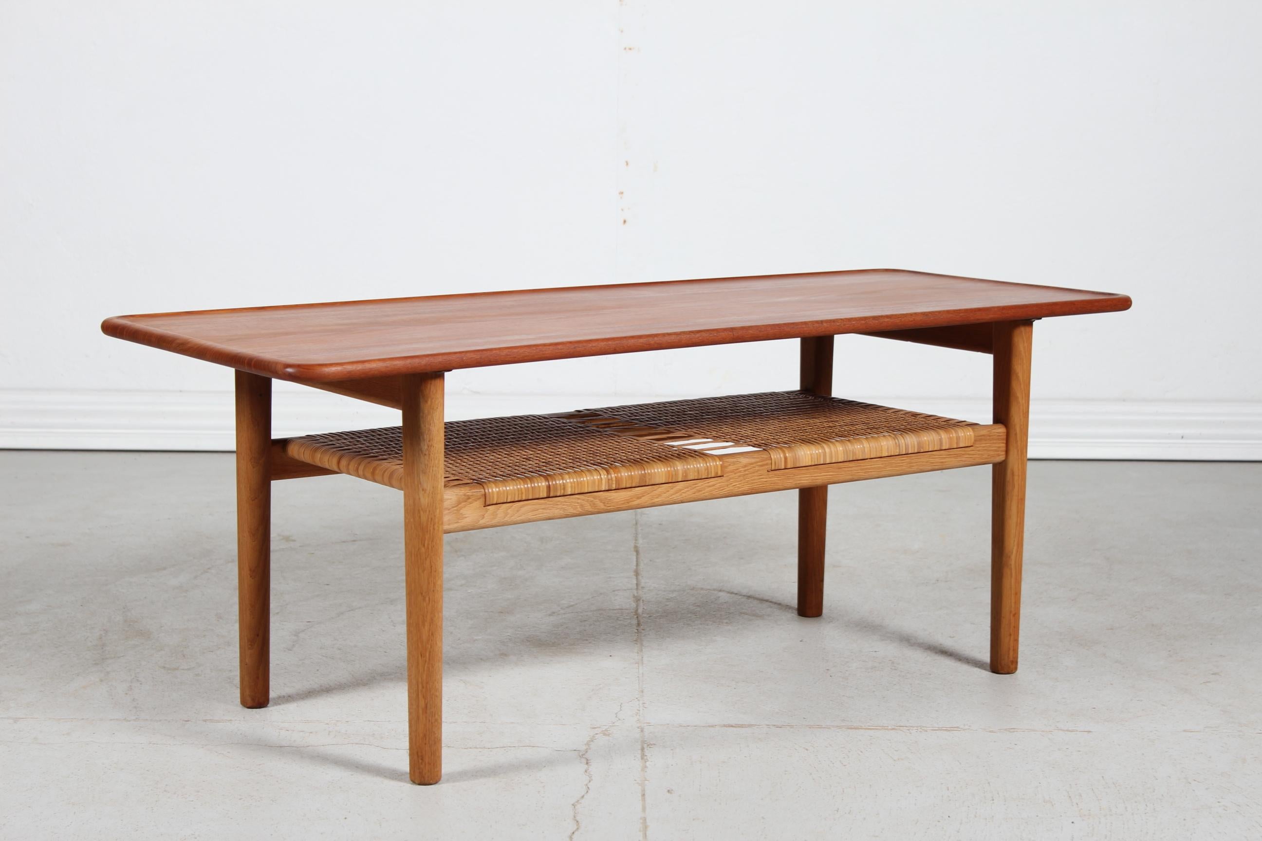 Scandinavian Modern Hans J. Wegner Vintage Coffee Table AT 10 Made of Teak + Oak by Andreas Tuck 50s