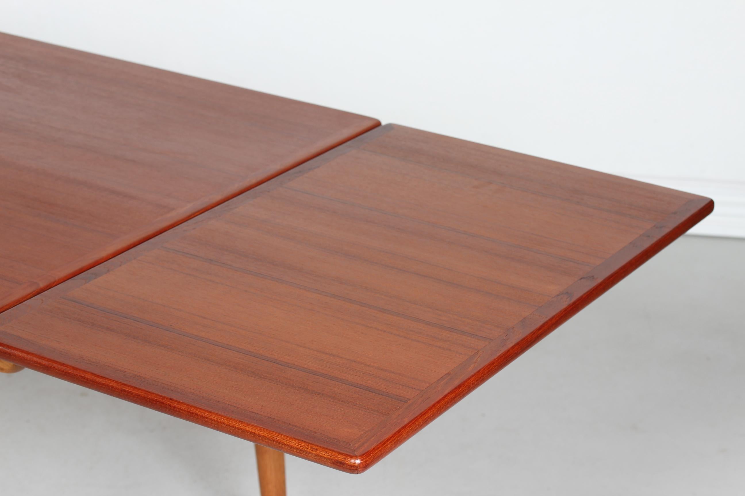 Hans J. Wegner Vintage Dining Table AT 312, Made by Danish Andreas Tuck, 1950s In Good Condition In Aarhus C, DK