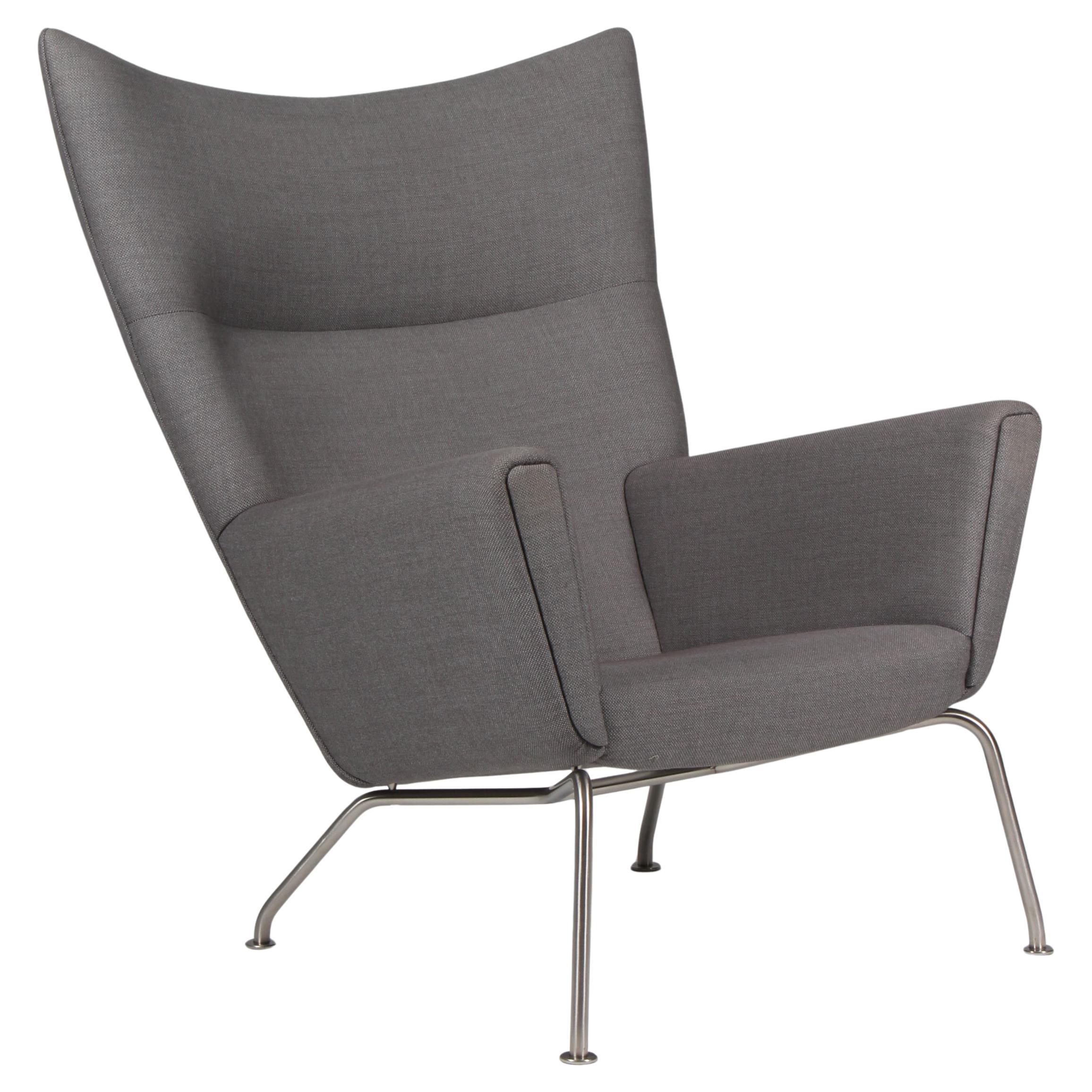 Chaise à oreilles Hans J. Wegner en cuir d'origine, modèle CH445 en vente