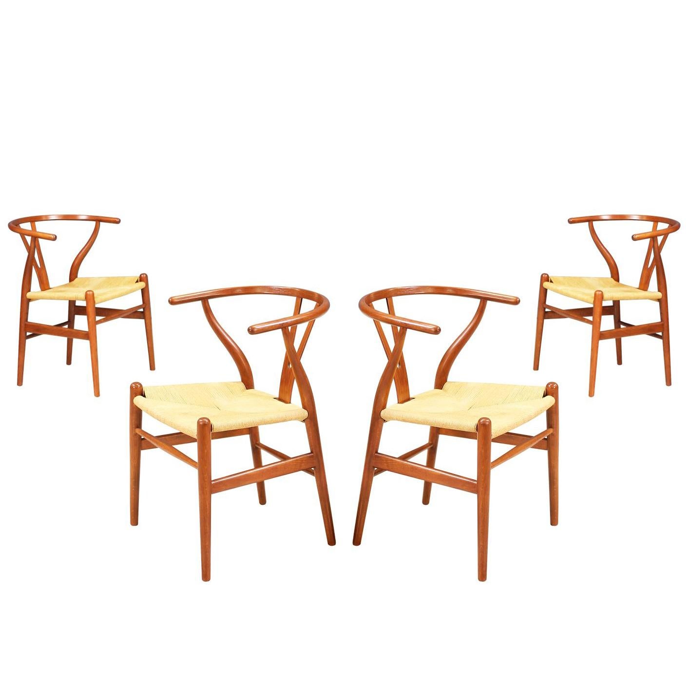 Hans J. Wegner “Wishbone” CH-24 Dining Chairs for Carl Hansen & Søn