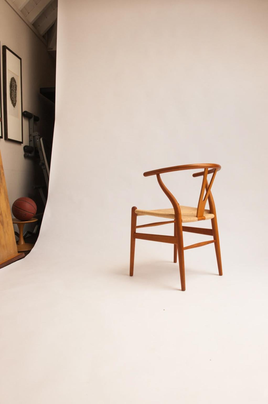 wegner wishbone chair model 3107 chair