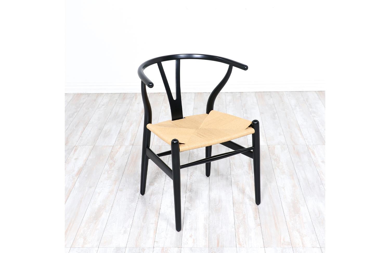 Hans J. Wegner fauteuils en bois d'ébène Wishbone pour Carl Hansen & Søn en vente 3