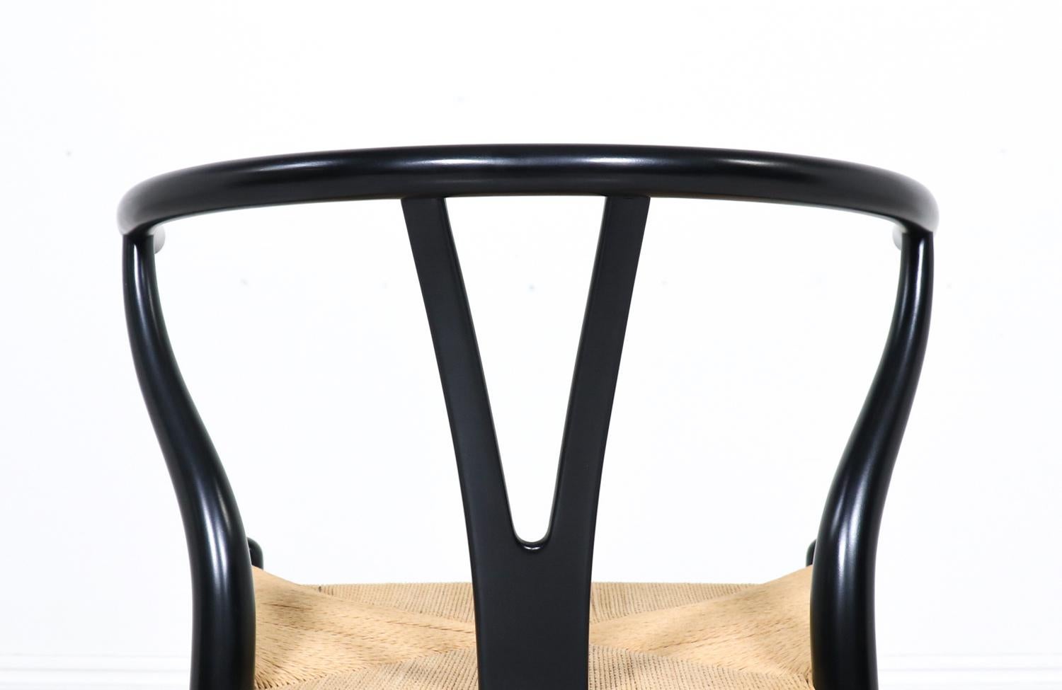 Milieu du XXe siècle Hans J. Wegner fauteuils en bois d'ébène Wishbone pour Carl Hansen & Søn en vente