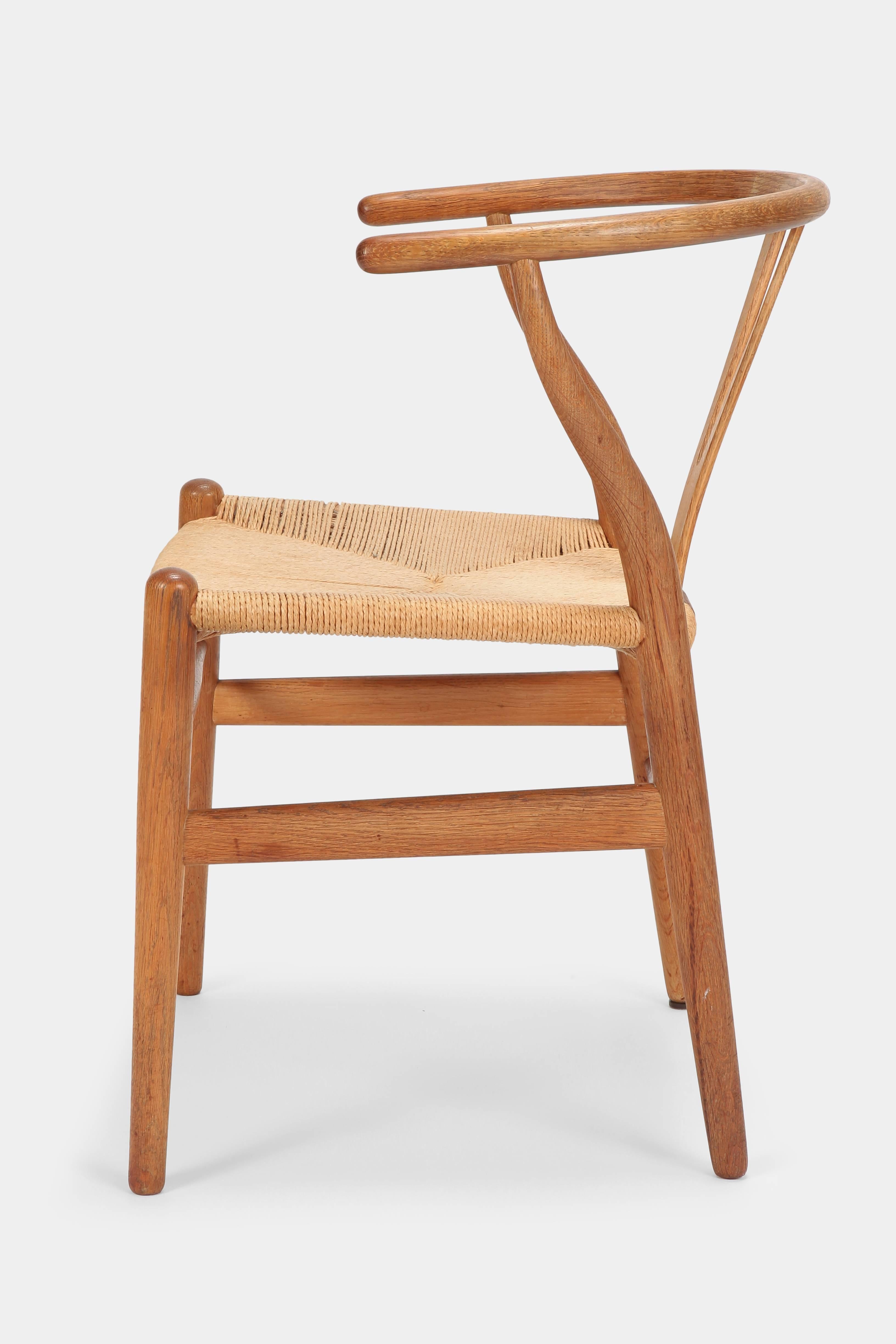 Hans J. Wegner “Y-Chairs” Model CH24 Carl Hansen & Son, 1950s 2