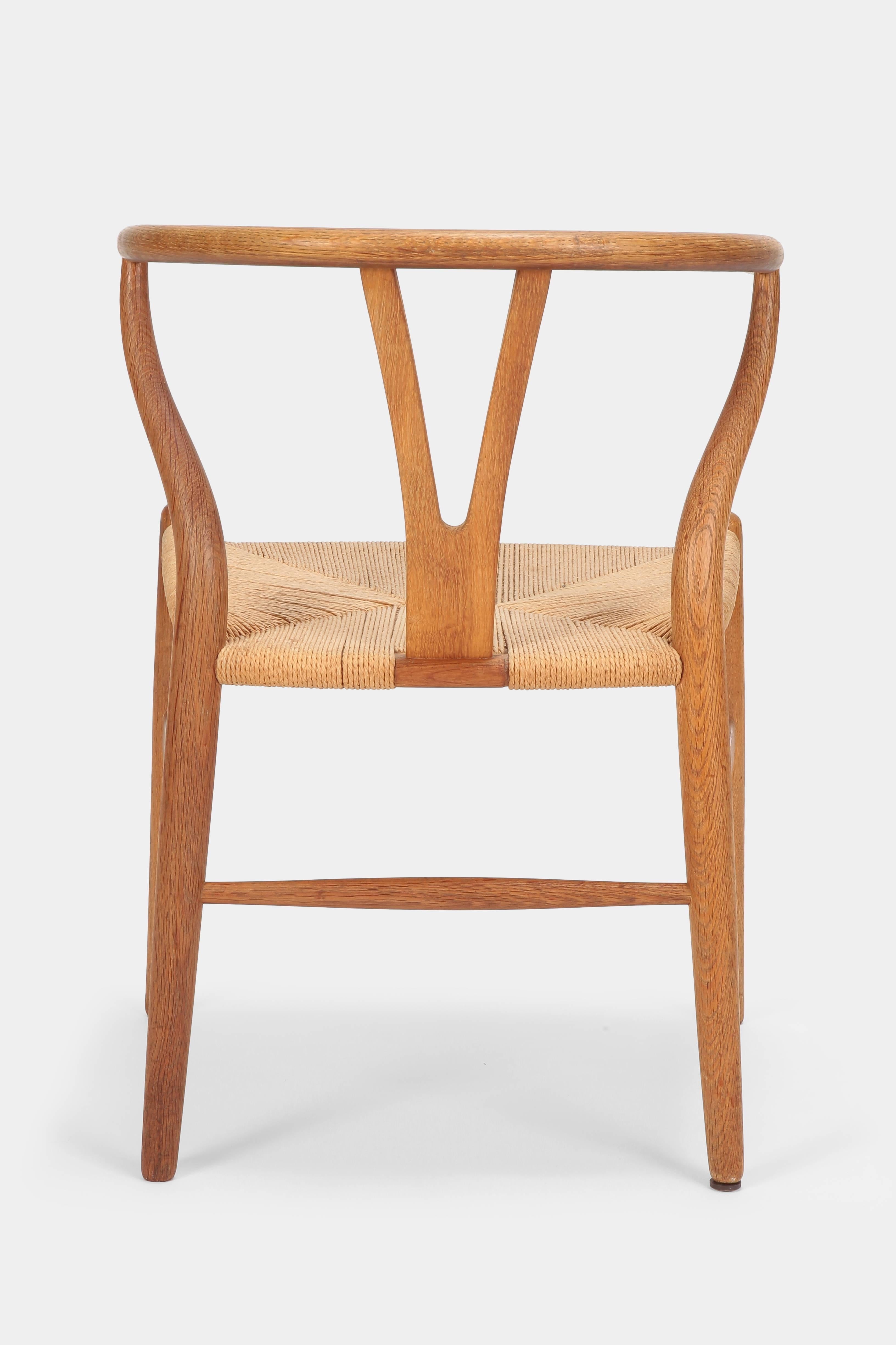 Hans J. Wegner “Y-Chairs” Model CH24 Carl Hansen & Son, 1950s 3