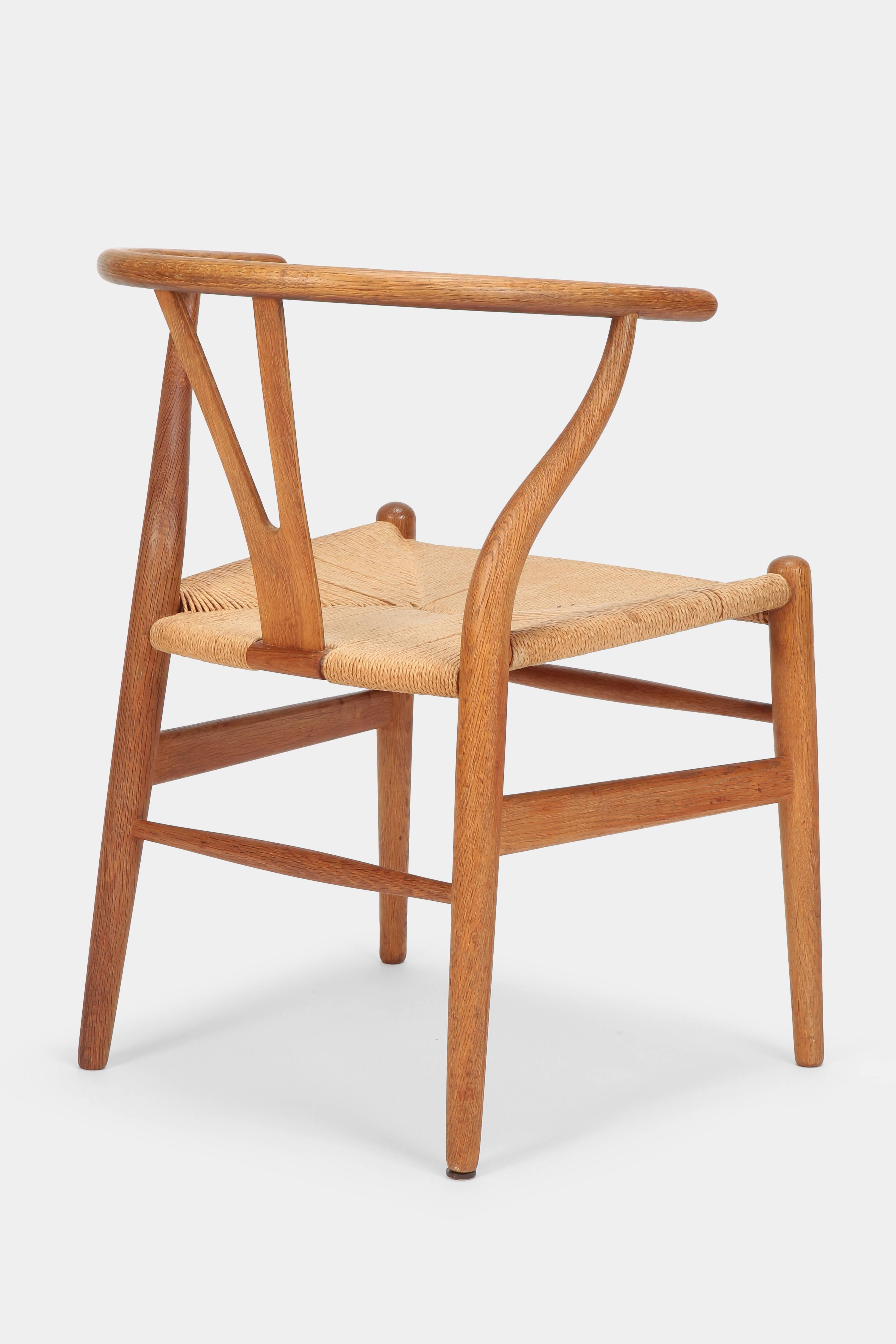 Hans J. Wegner “Y-Chairs” Model CH24 Carl Hansen & Son, 1950s 4