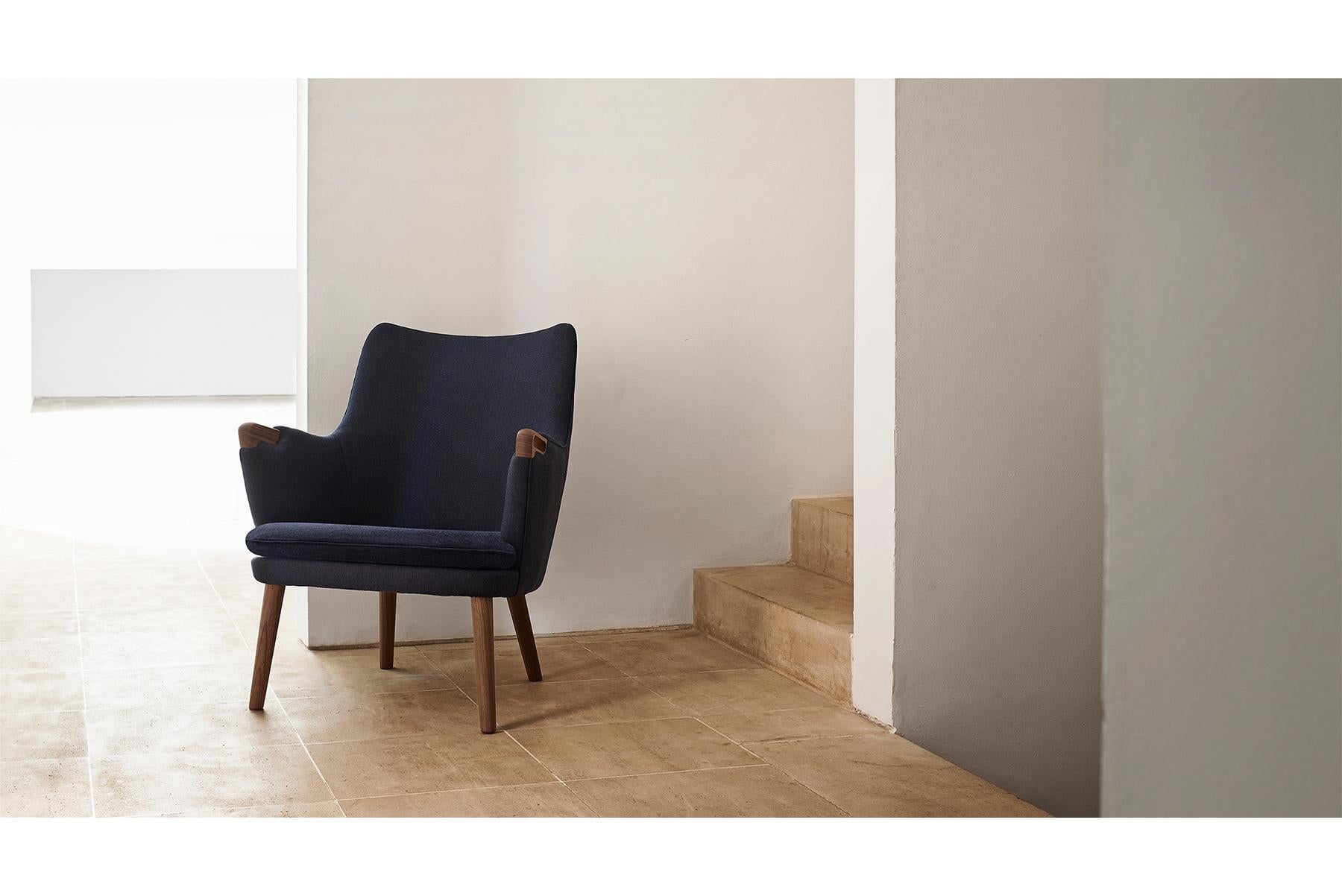 Hans J. Wegner’s Ch71 Lounge Chair 2