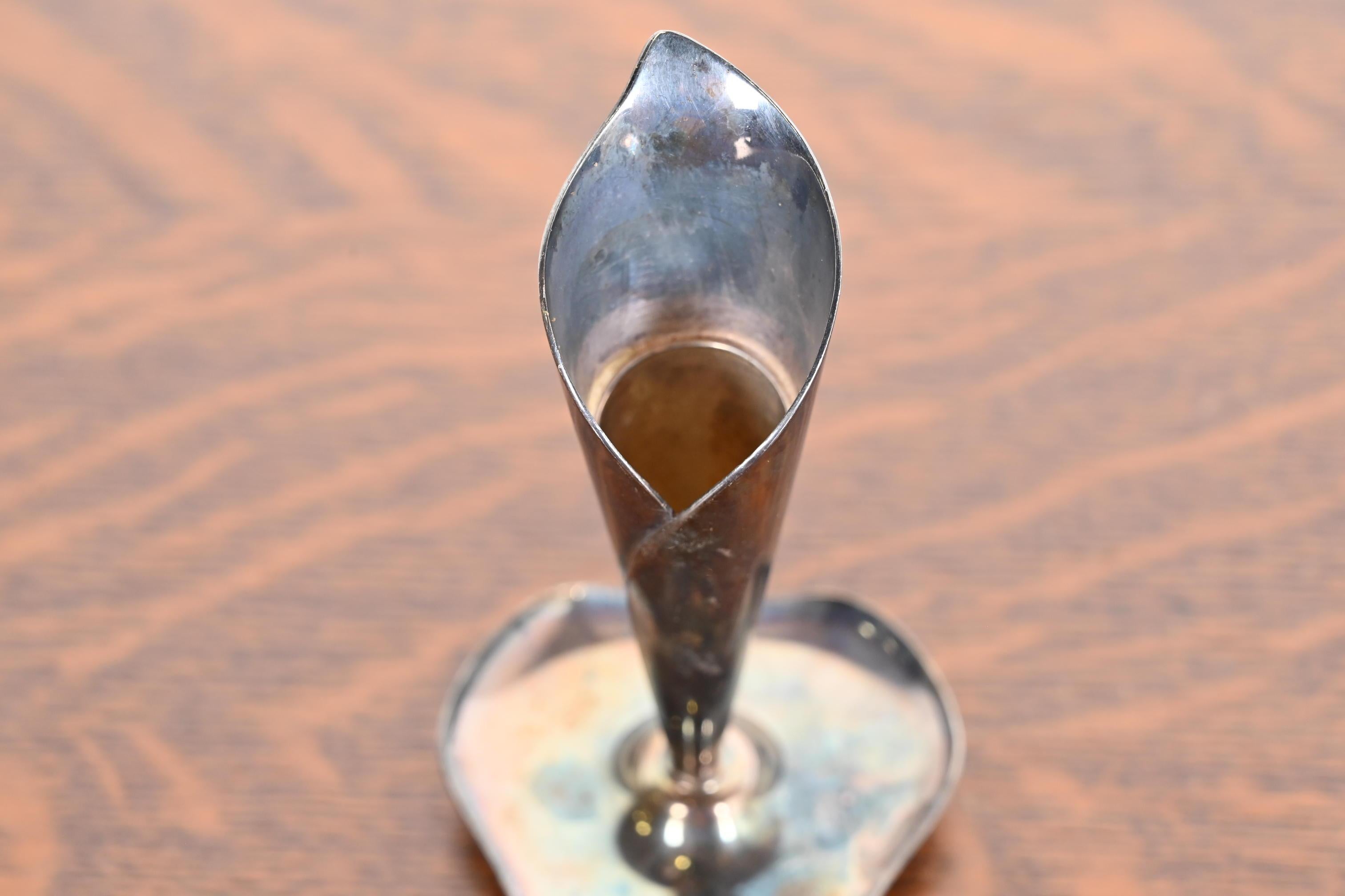 Placcato argento Candelieri moderni danesi Hans Jensen in silverplate con giglio di calla, coppia in vendita