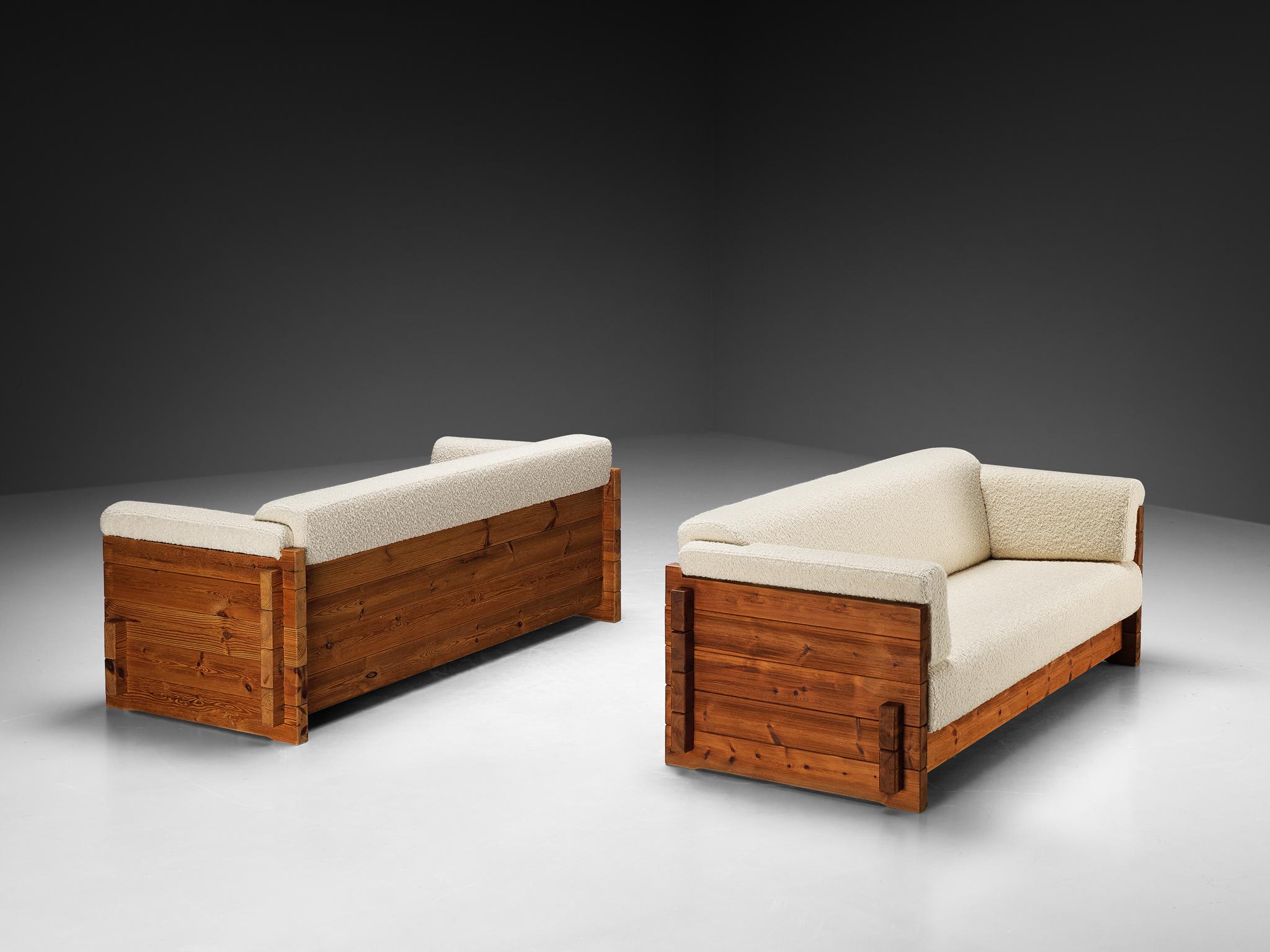 Hans Jørgen Frydendal für Modul Bygge System Sofas aus massiver Kiefer und Bouclé im Zustand „Gut“ in Waalwijk, NL