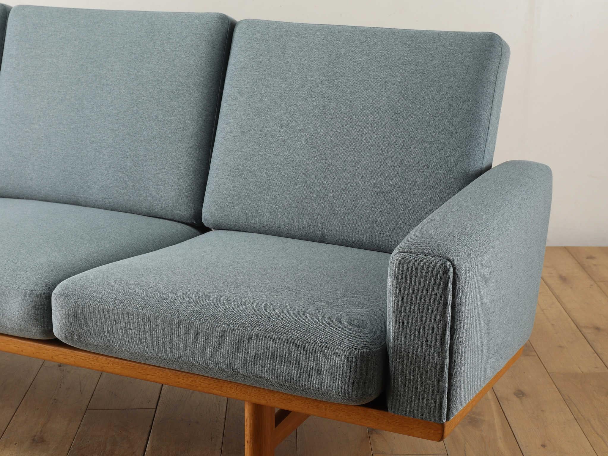 Hans. J.Wegner Canapé 3 places GE236 en vente 7