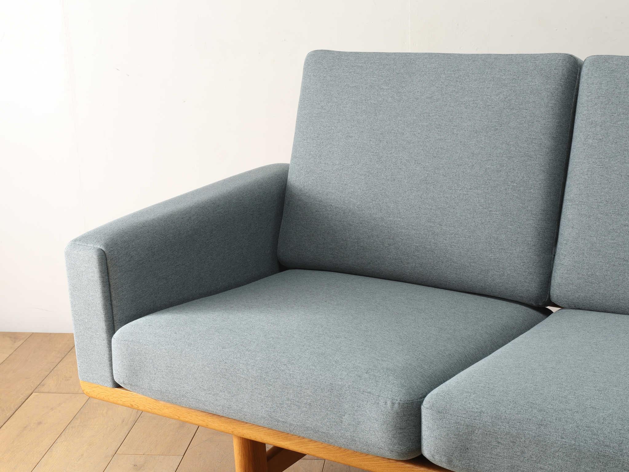Hans. J.Wegner Canapé 3 places GE236 en vente 8