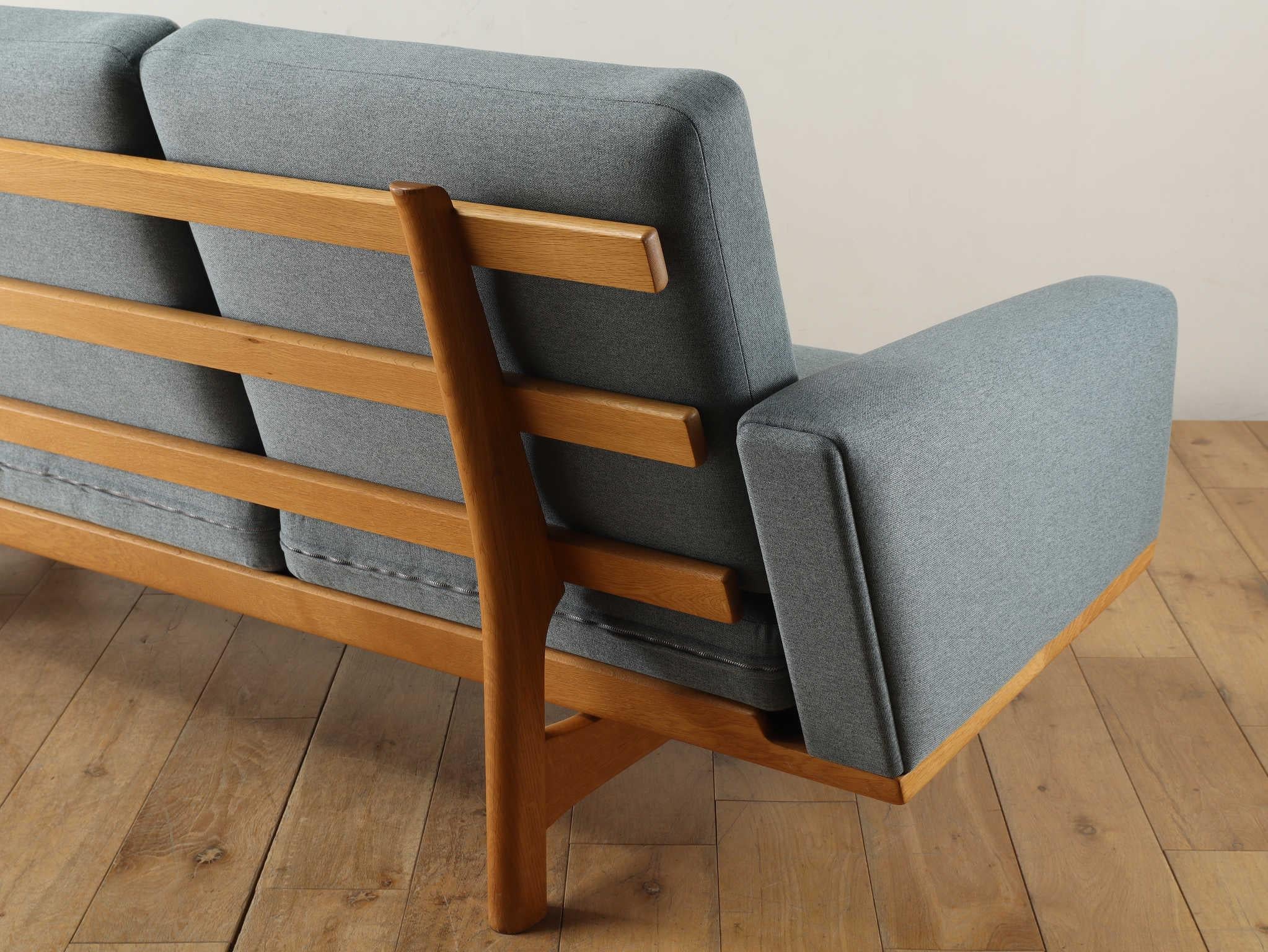 Tissu Hans. J.Wegner Canapé 3 places GE236 en vente