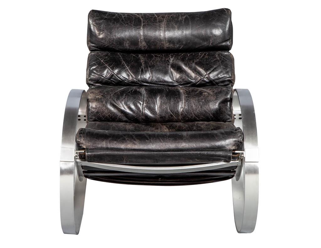 Allemand Hans Kaufeld fauteuil à bascule moderne mi-siècle en cuir et aluminium brossé en vente