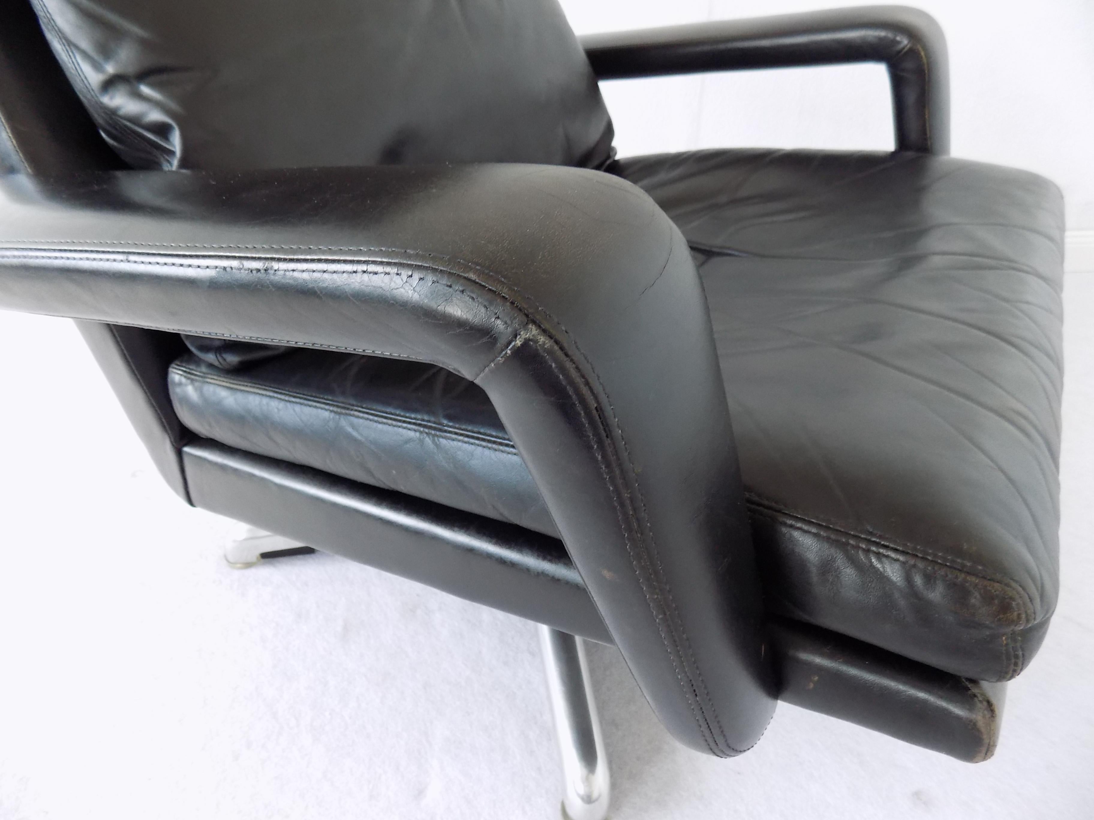 Hans Kaufeld Lounge Chair, German, Black leather, mid-century modern, swivel For Sale 7
