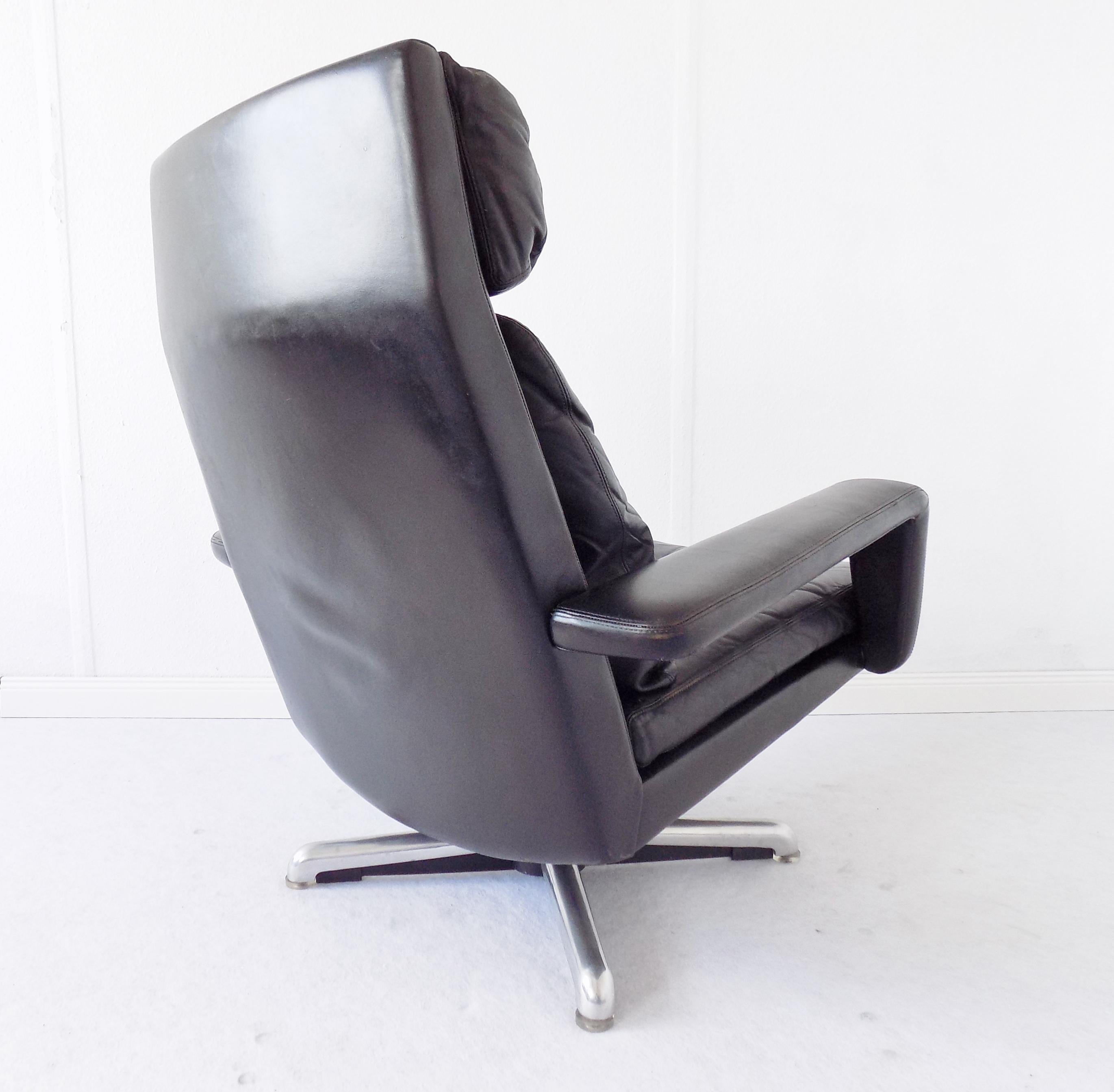 Hans Kaufeld Lounge Chair, German, Black leather, mid-century modern, swivel For Sale 1