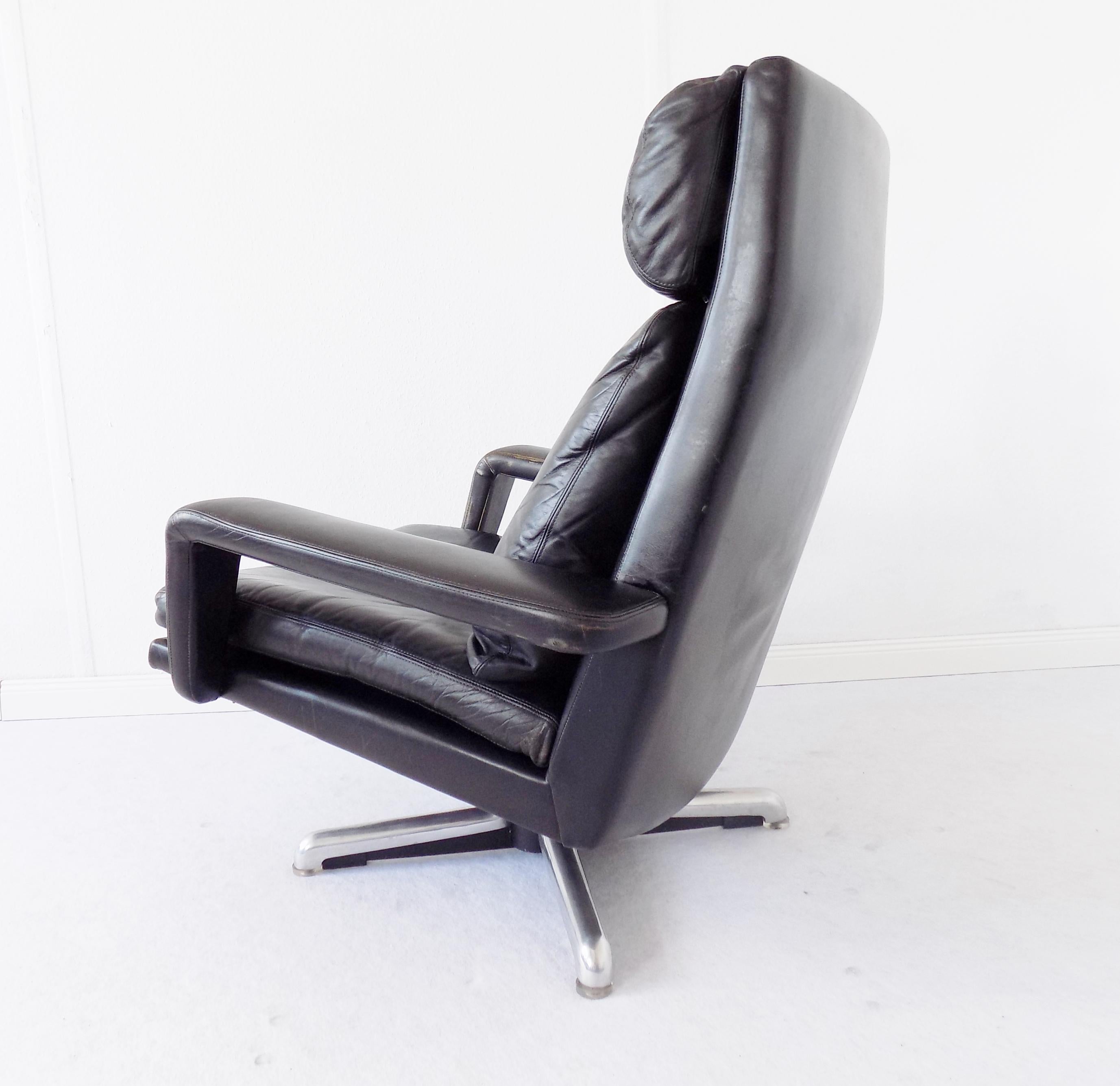 Hans Kaufeld Lounge Chair, German, Black leather, mid-century modern, swivel For Sale 3