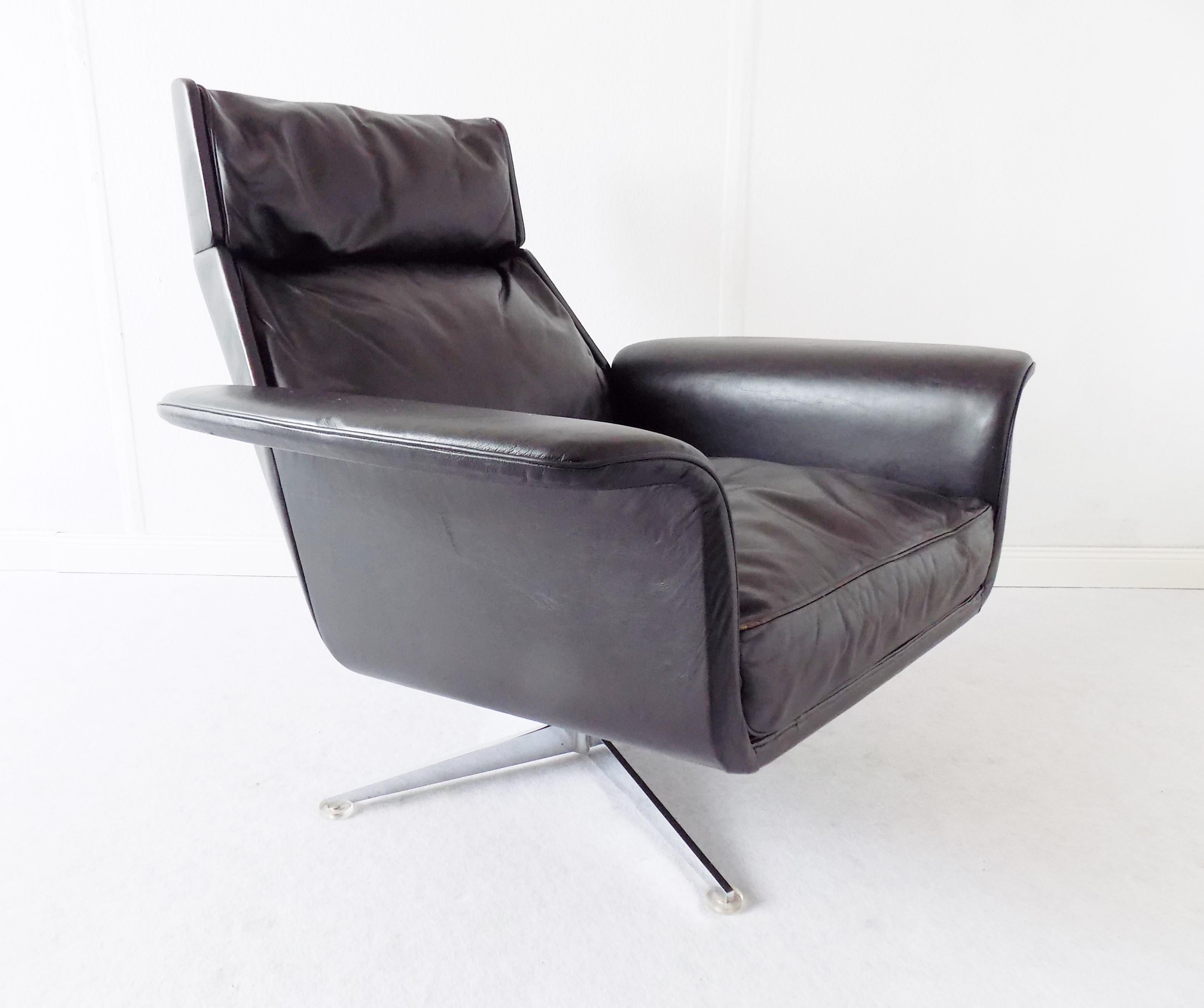 Hans Kaufeld Siesta 62 avec pouf en cuir, fauteuil de salon moderne du milieu du siècle dernier en vente 2