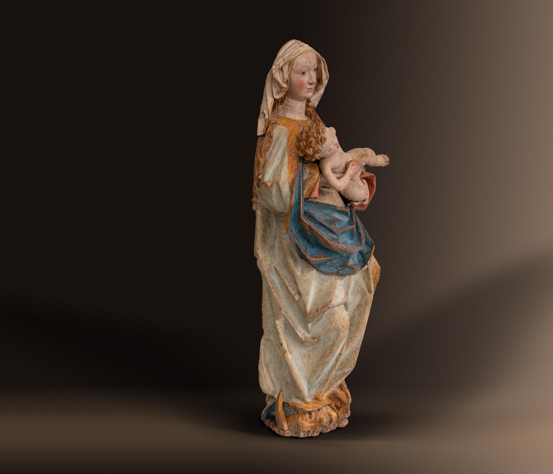 Madonna (Braun), Figurative Sculpture, von Hans Klocker