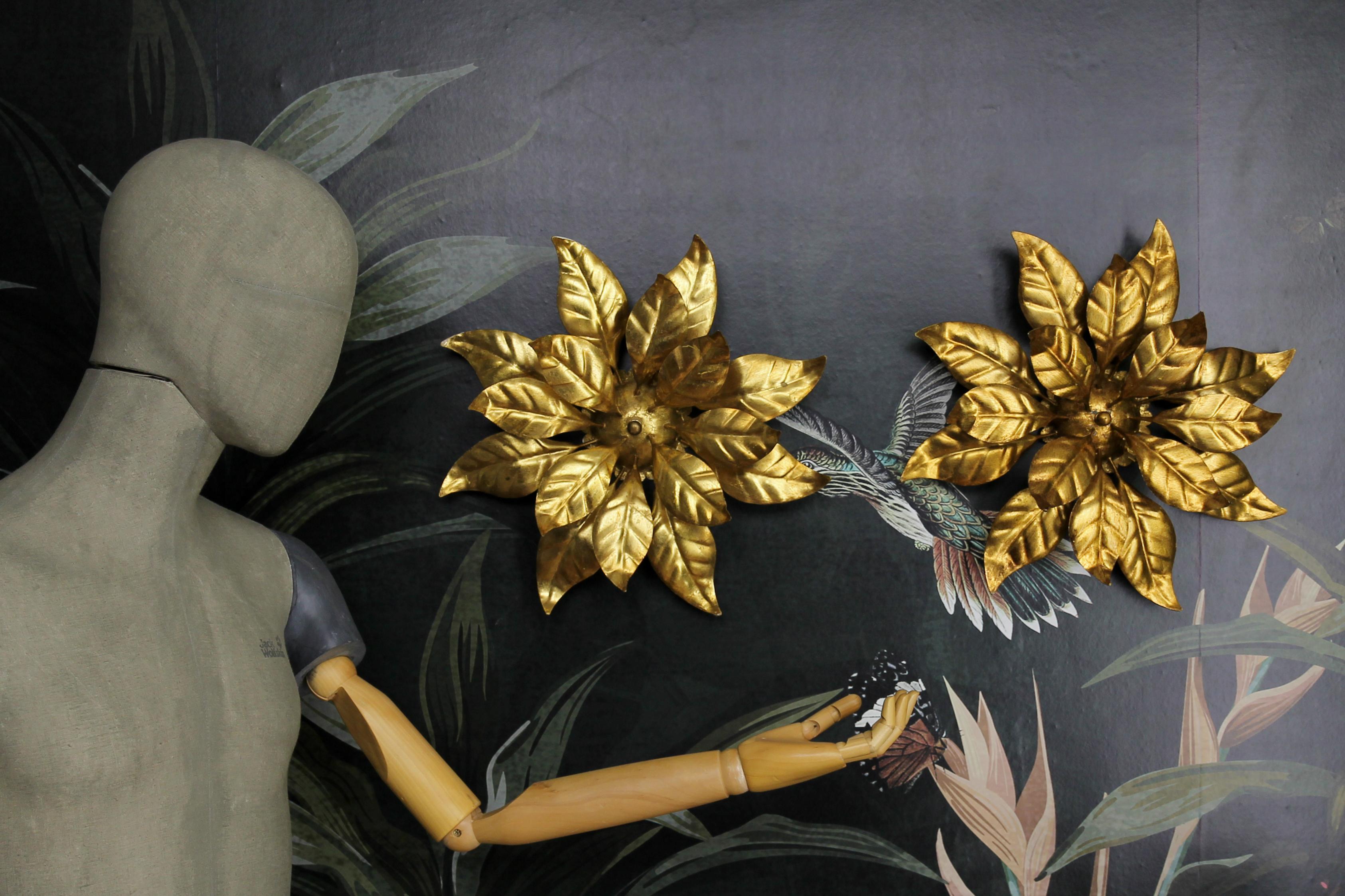 Hans Kögl Design Blumenförmige vergoldete Metallwand- oder Deckenleuchte mit vier Lichtern, 1970er Jahre im Angebot 8