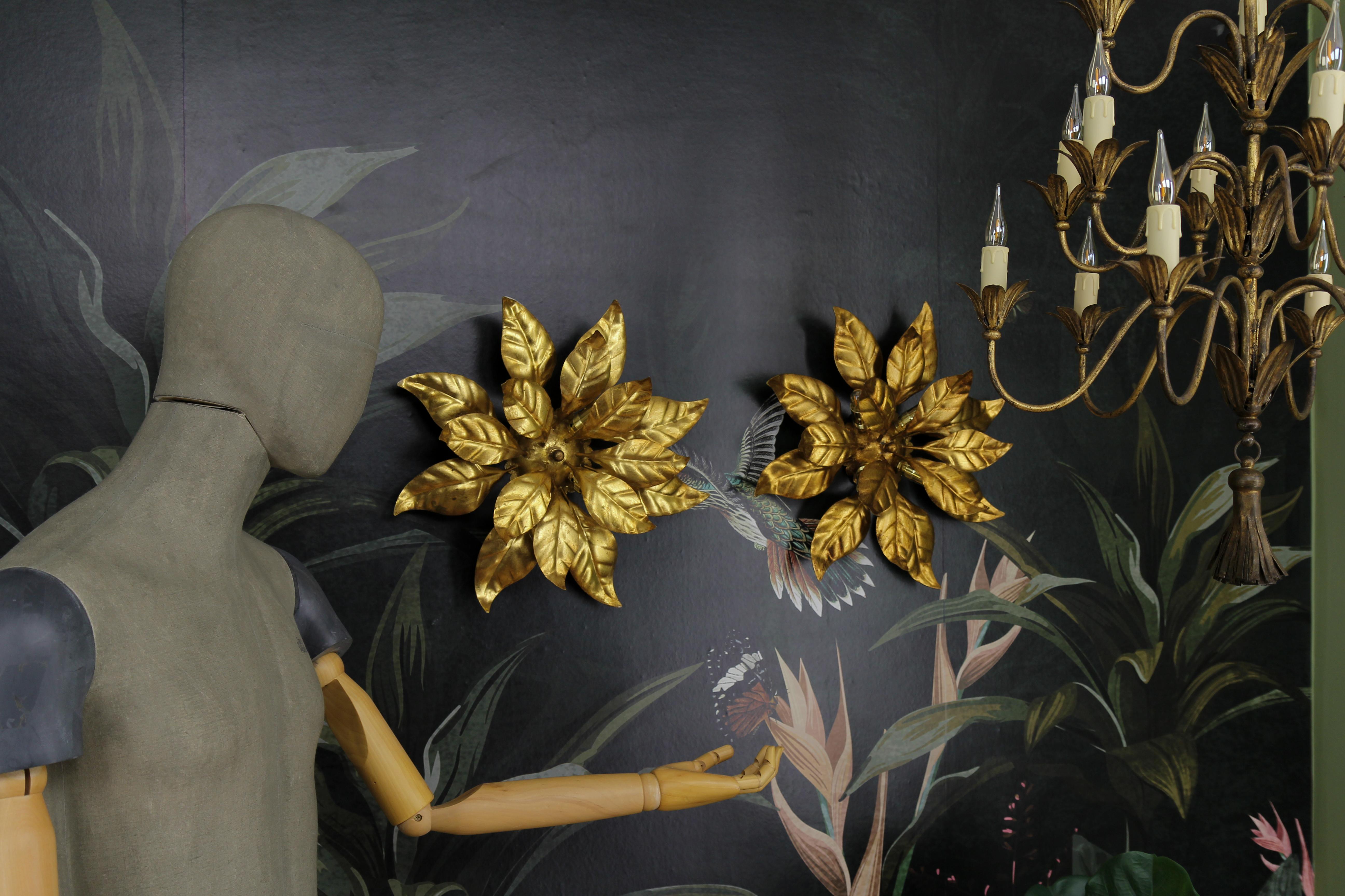 Hans Kögl Design Flower-Shaped Gilt Metal Four-Light Wall or Ceiling Lamp, 1970s For Sale 10