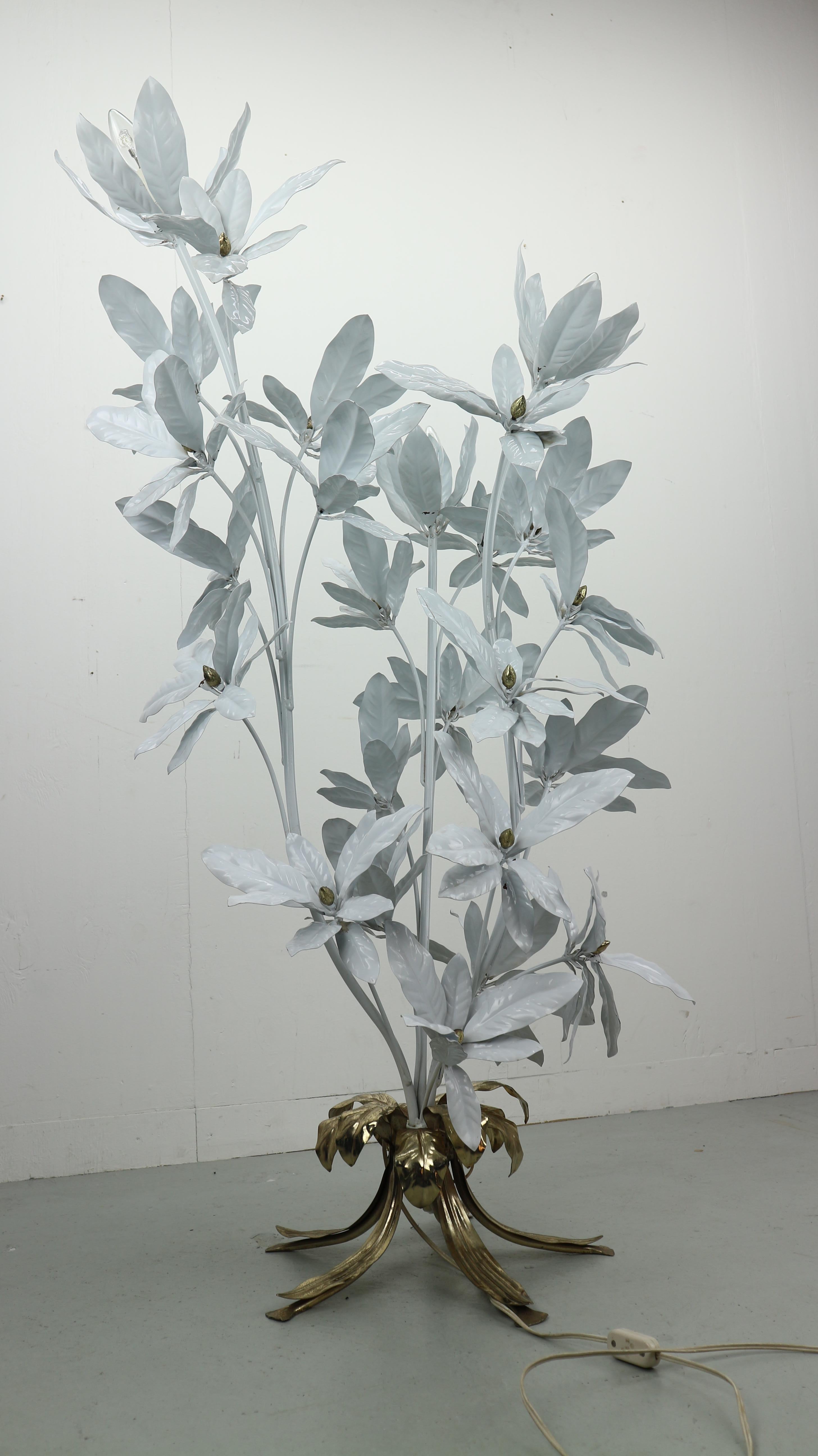Hans Kögl, Lampada da terra in ottone a forma di fiore, anni '70 in vendita 2